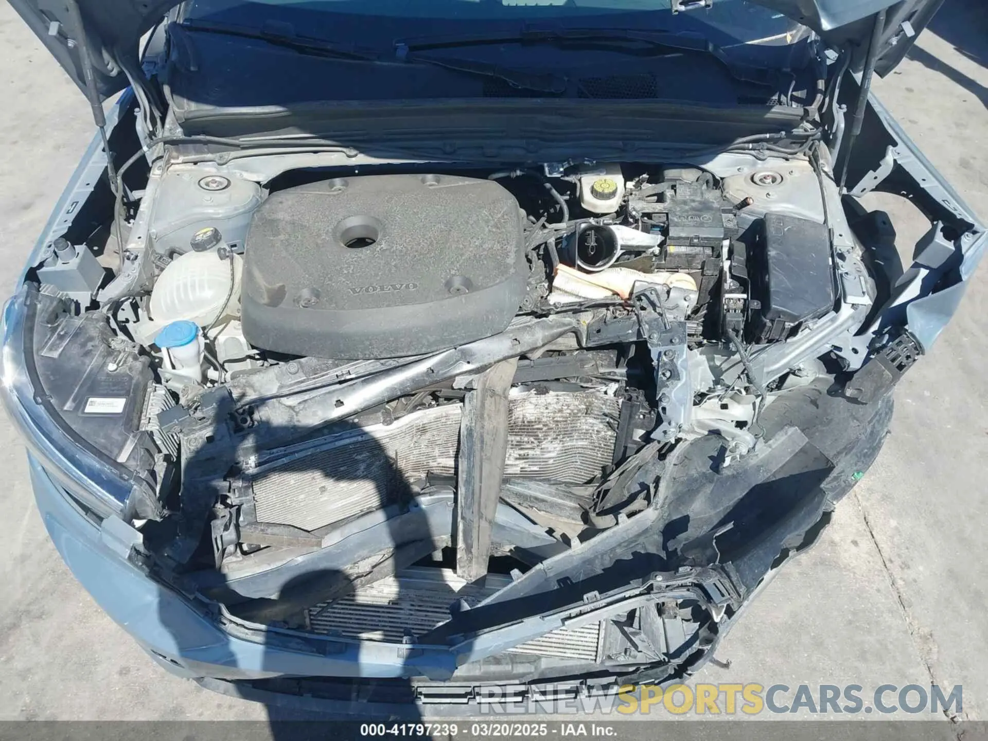 10 Фотография поврежденного автомобиля YV4162UK1N2785311 VOLVO XC40 2022