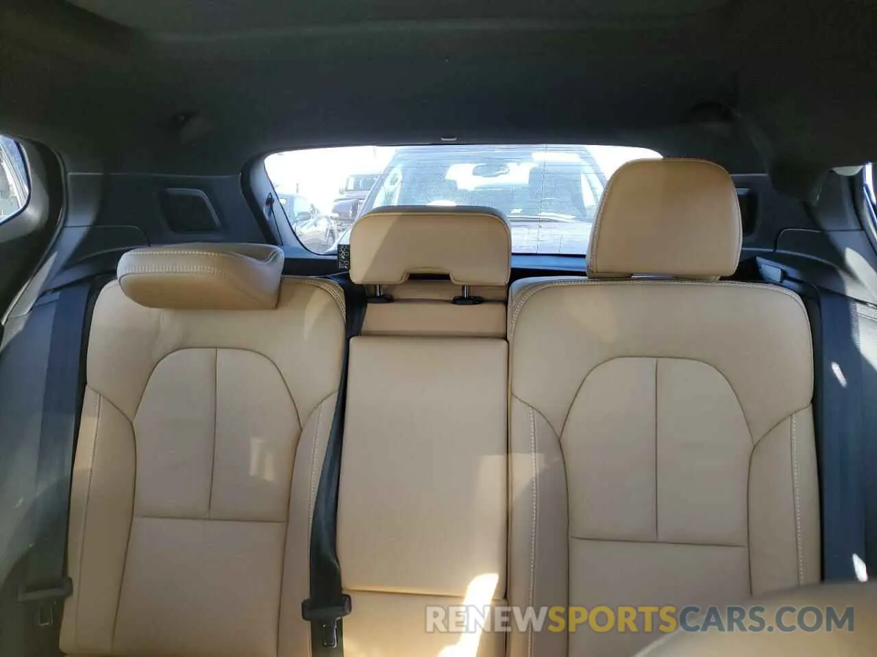 10 Photograph of a damaged car YV4162UL3N2776778 VOLVO XC40 2022