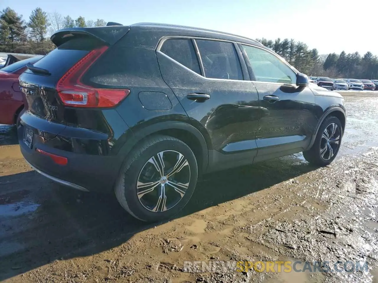 3 Photograph of a damaged car YV4162UL3N2776778 VOLVO XC40 2022