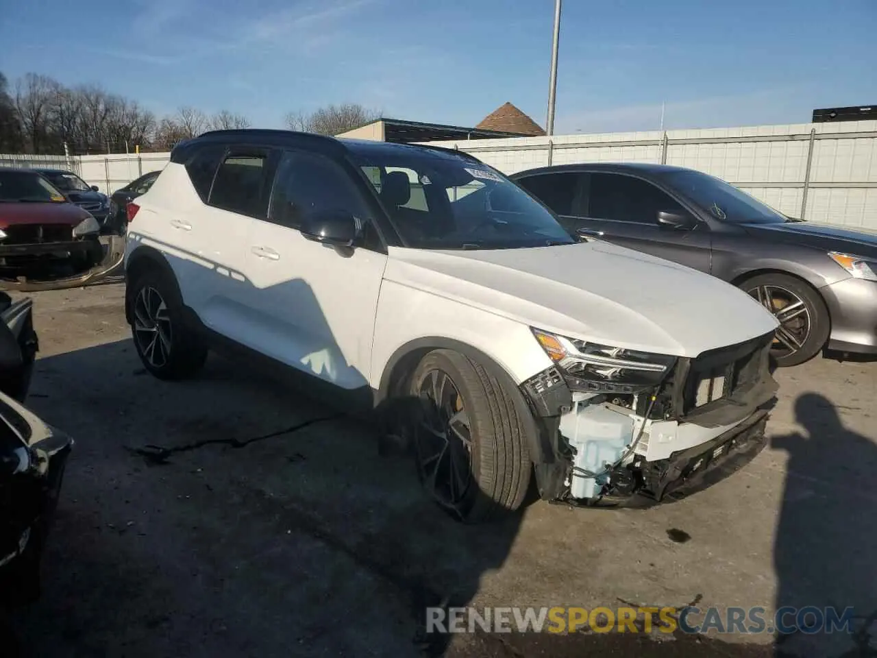 4 Фотография поврежденного автомобиля YV4162UM0N2725201 VOLVO XC40 2022