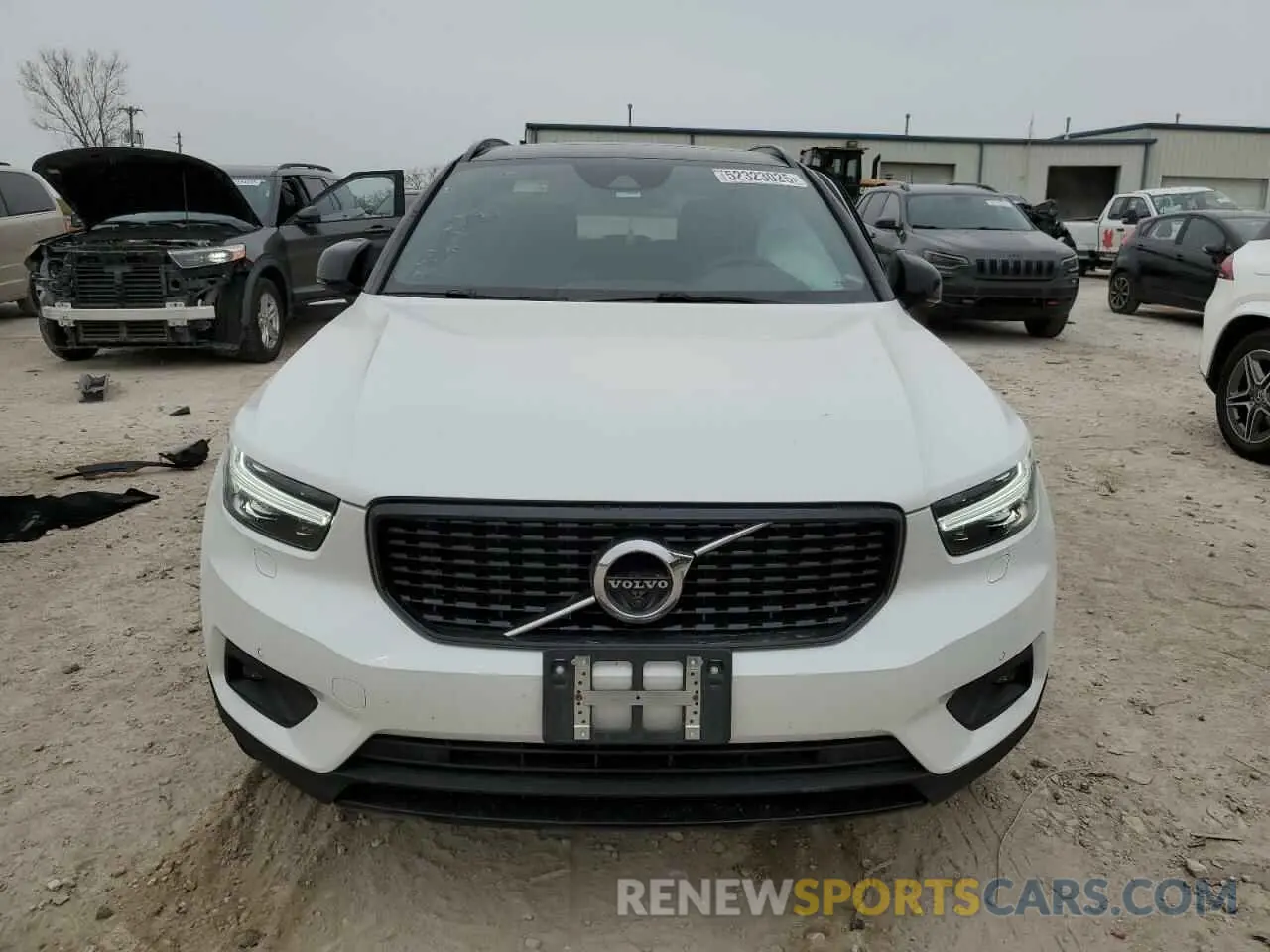 5 Photograph of a damaged car YV4162UM1N2648449 VOLVO XC40 2022