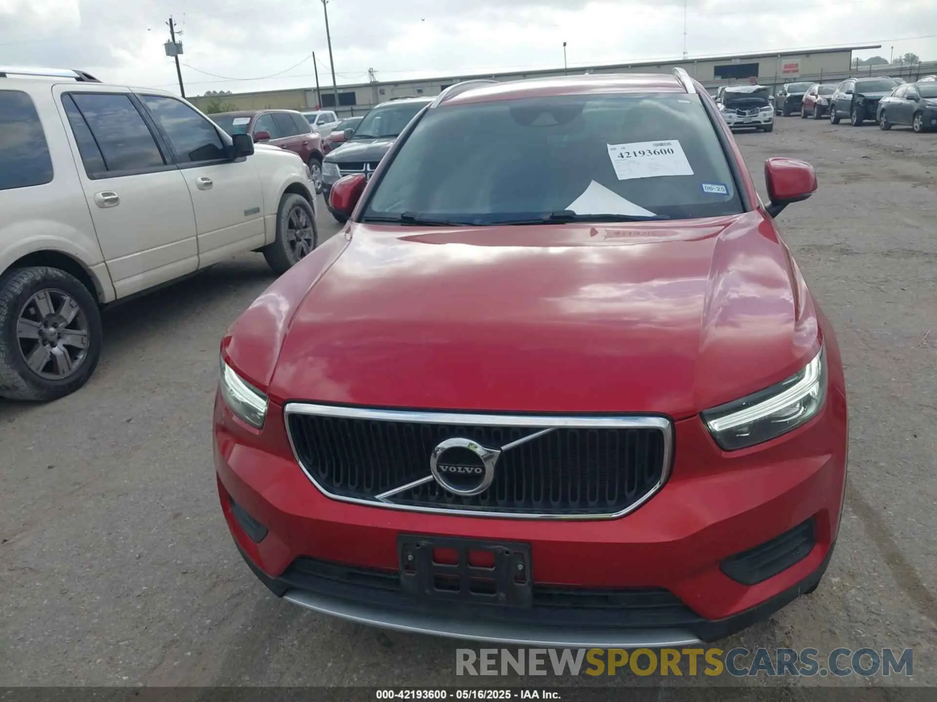 12 Фотография поврежденного автомобиля YV4AC2HK5N2748975 VOLVO XC40 2022