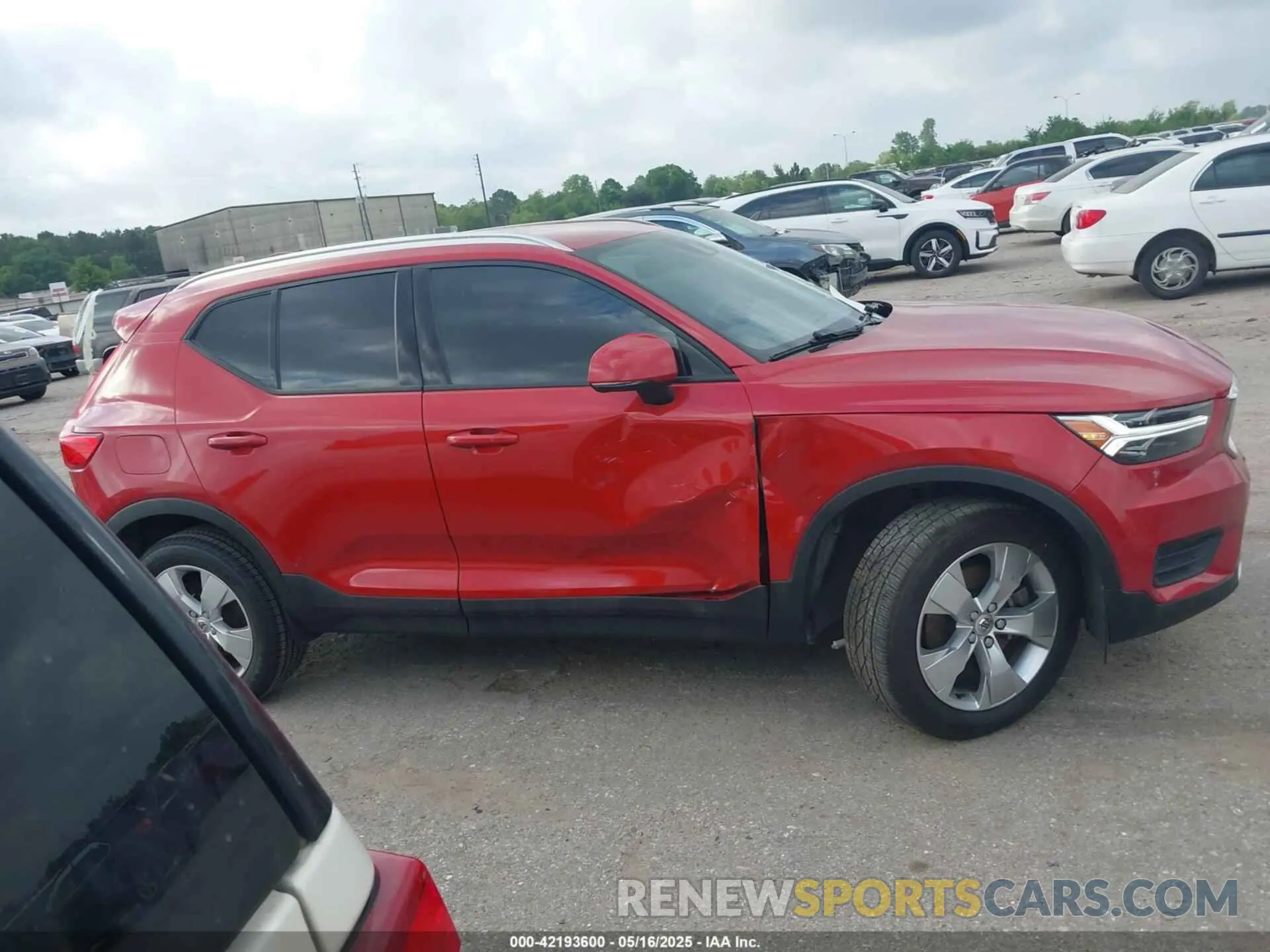 13 Фотография поврежденного автомобиля YV4AC2HK5N2748975 VOLVO XC40 2022