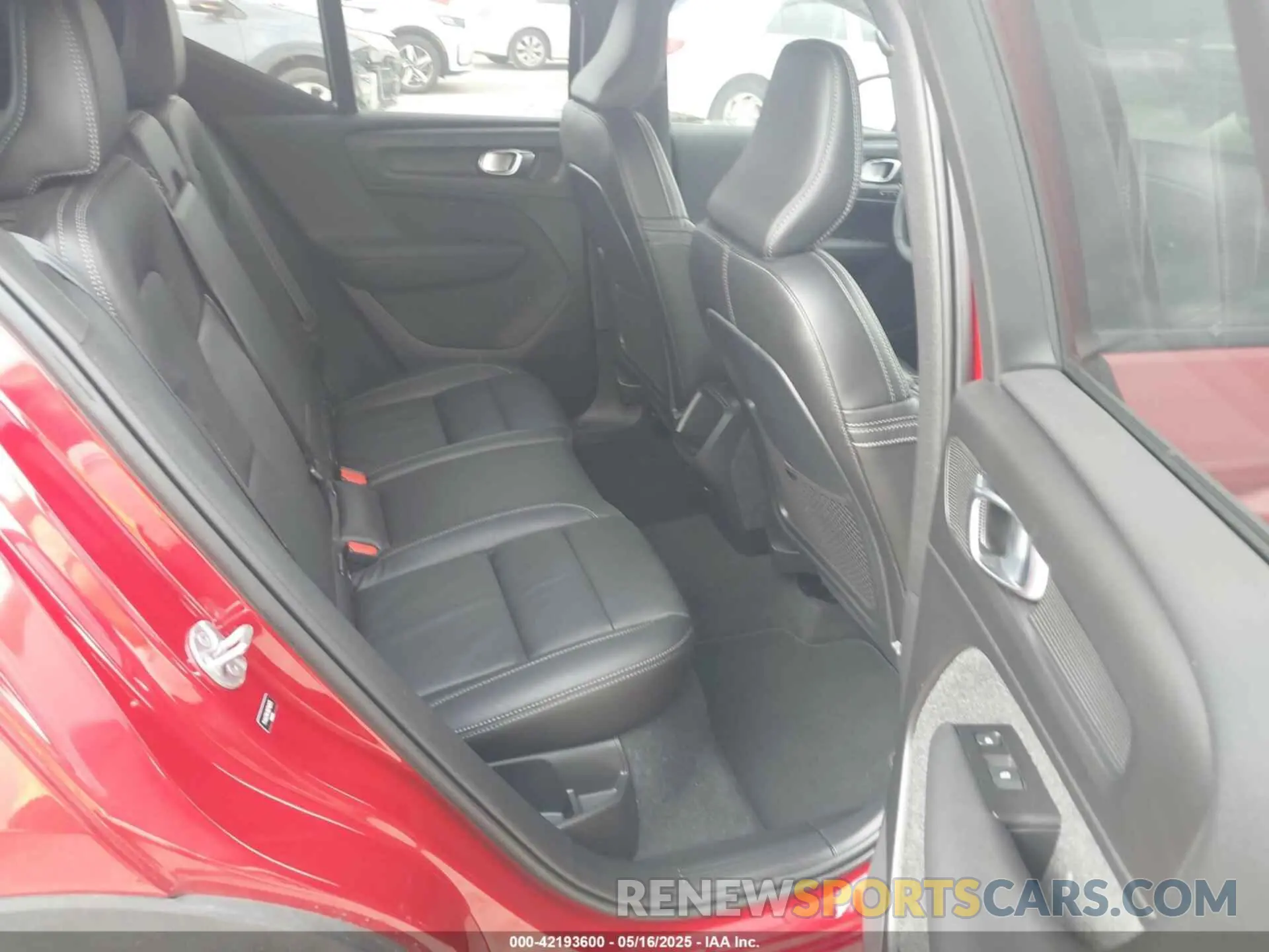 8 Фотография поврежденного автомобиля YV4AC2HK5N2748975 VOLVO XC40 2022