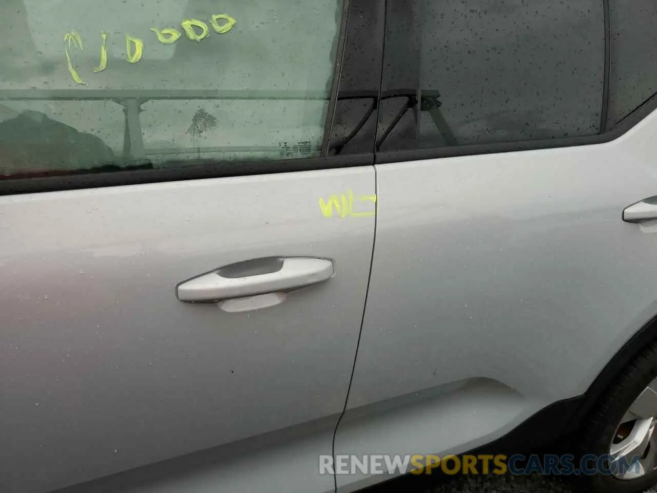 9 Photograph of a damaged car YV4AC2HK6N2790443 VOLVO XC40 2022