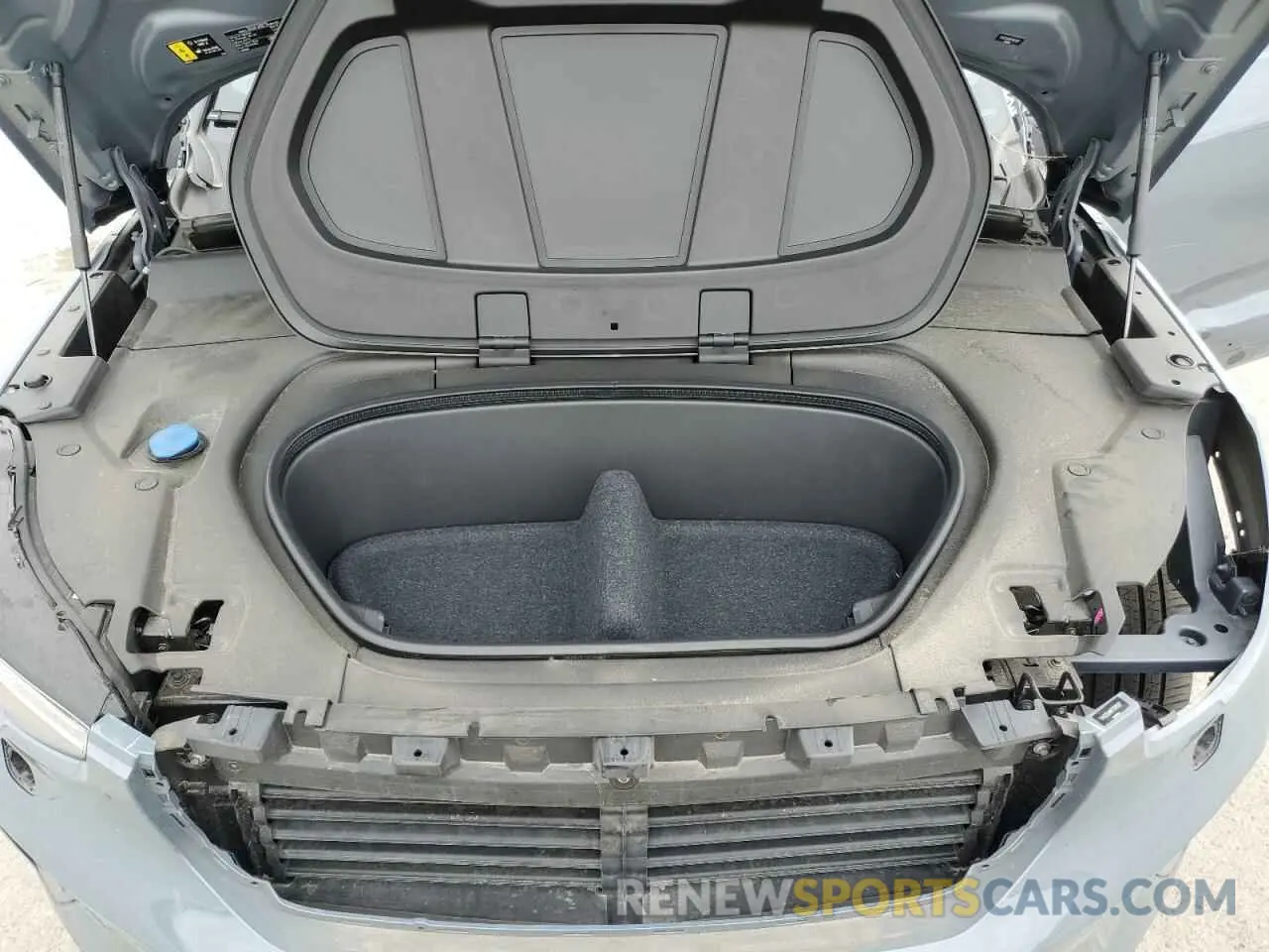 12 Фотография поврежденного автомобиля YV4ED3UM8P2961627 VOLVO XC40 2023