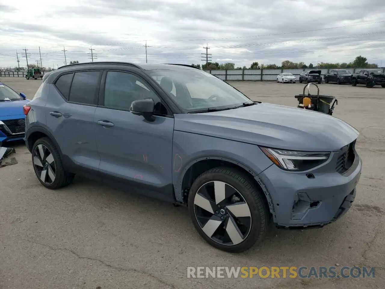 4 Фотография поврежденного автомобиля YV4ED3UM8P2961627 VOLVO XC40 2023