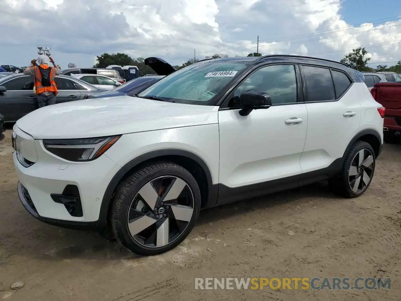 1 Photograph of a damaged car YV4ED3UM9P2982888 VOLVO XC40 2023