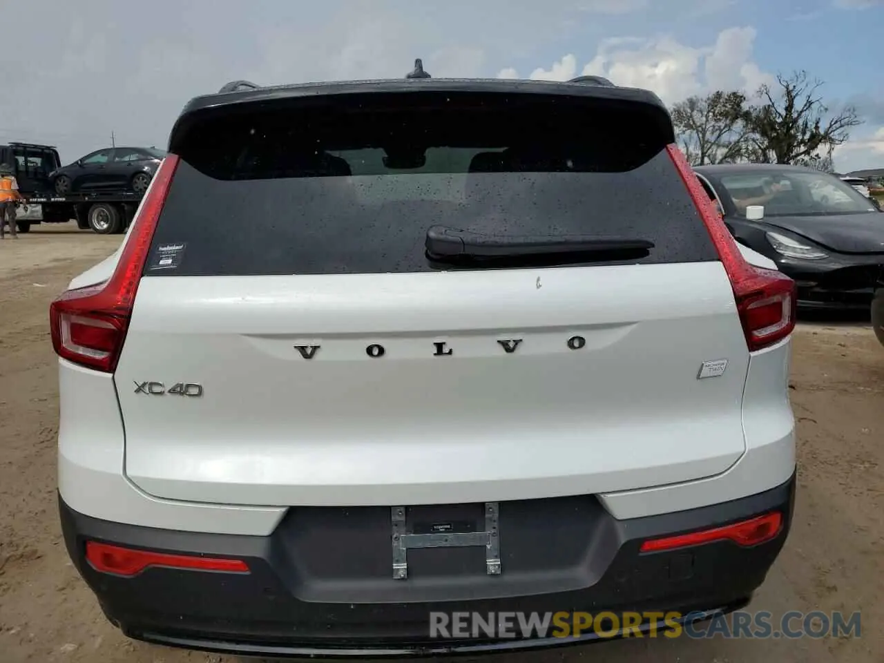 6 Photograph of a damaged car YV4ED3UM9P2982888 VOLVO XC40 2023