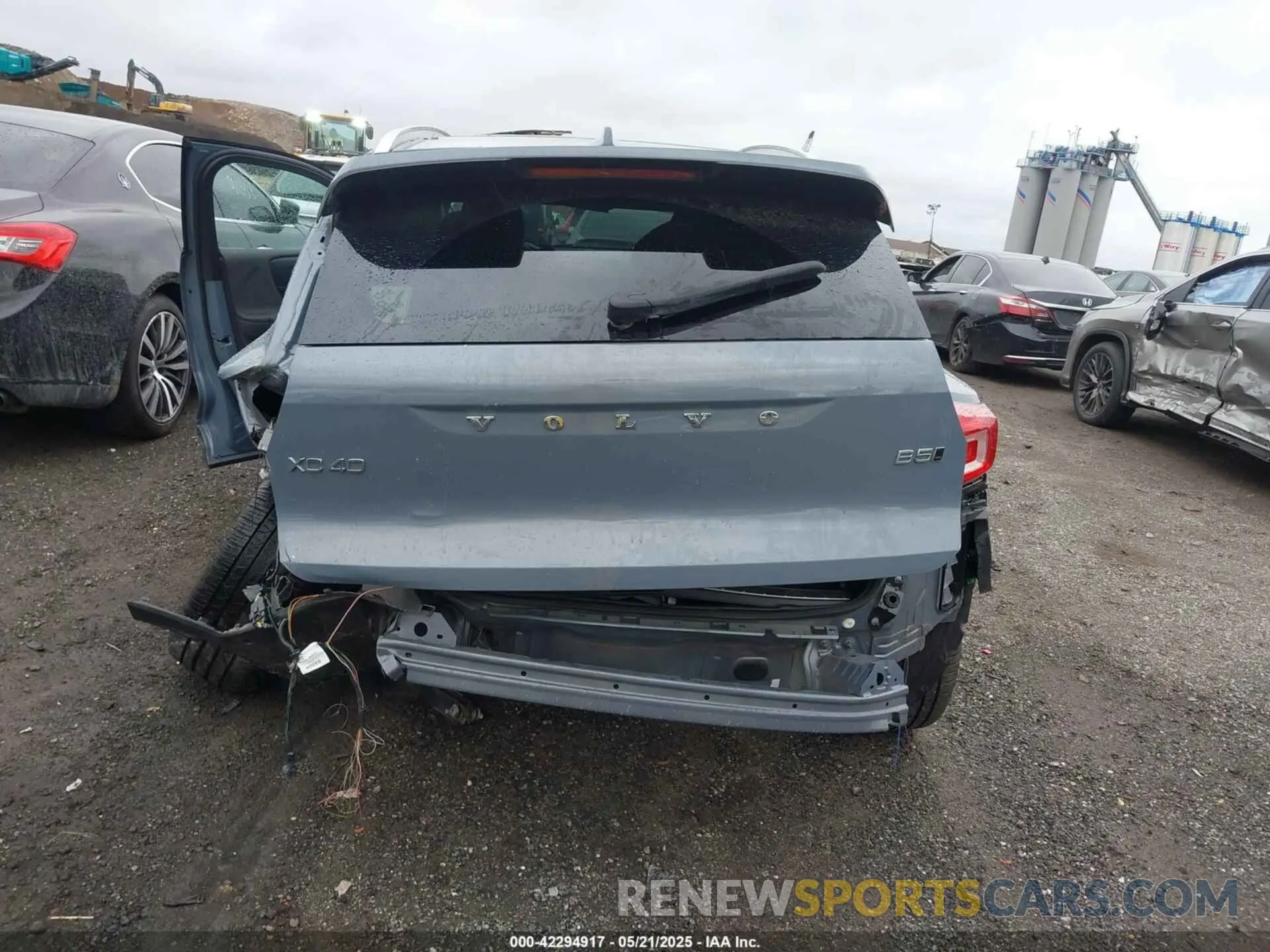 16 Photograph of a damaged car YV4L12UAXP2025895 VOLVO XC40 2023