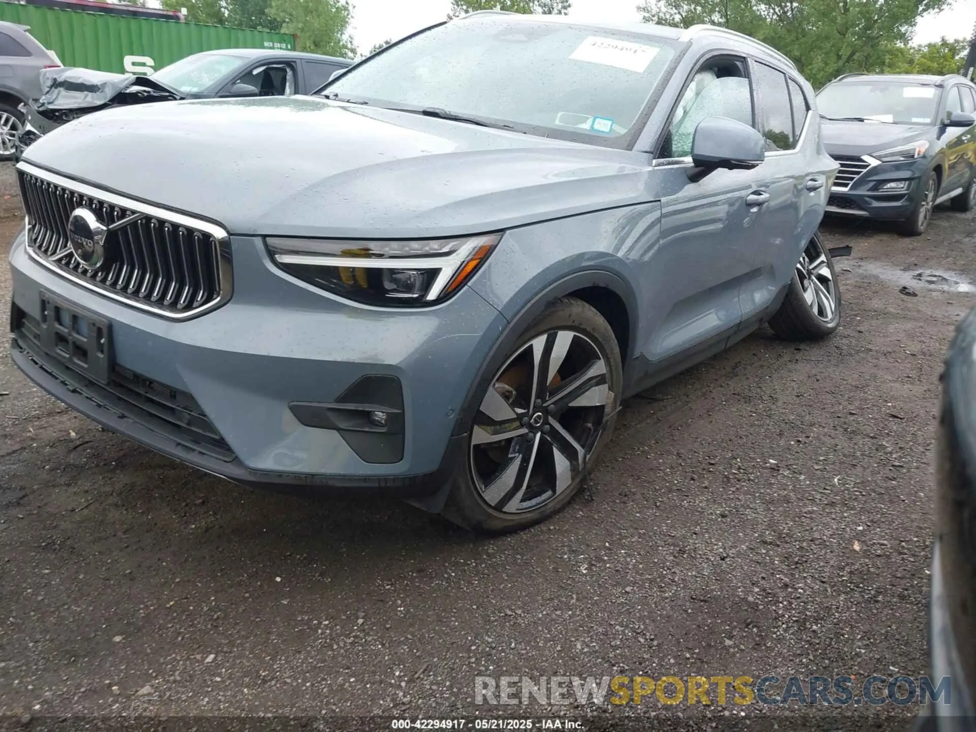 2 Photograph of a damaged car YV4L12UAXP2025895 VOLVO XC40 2023