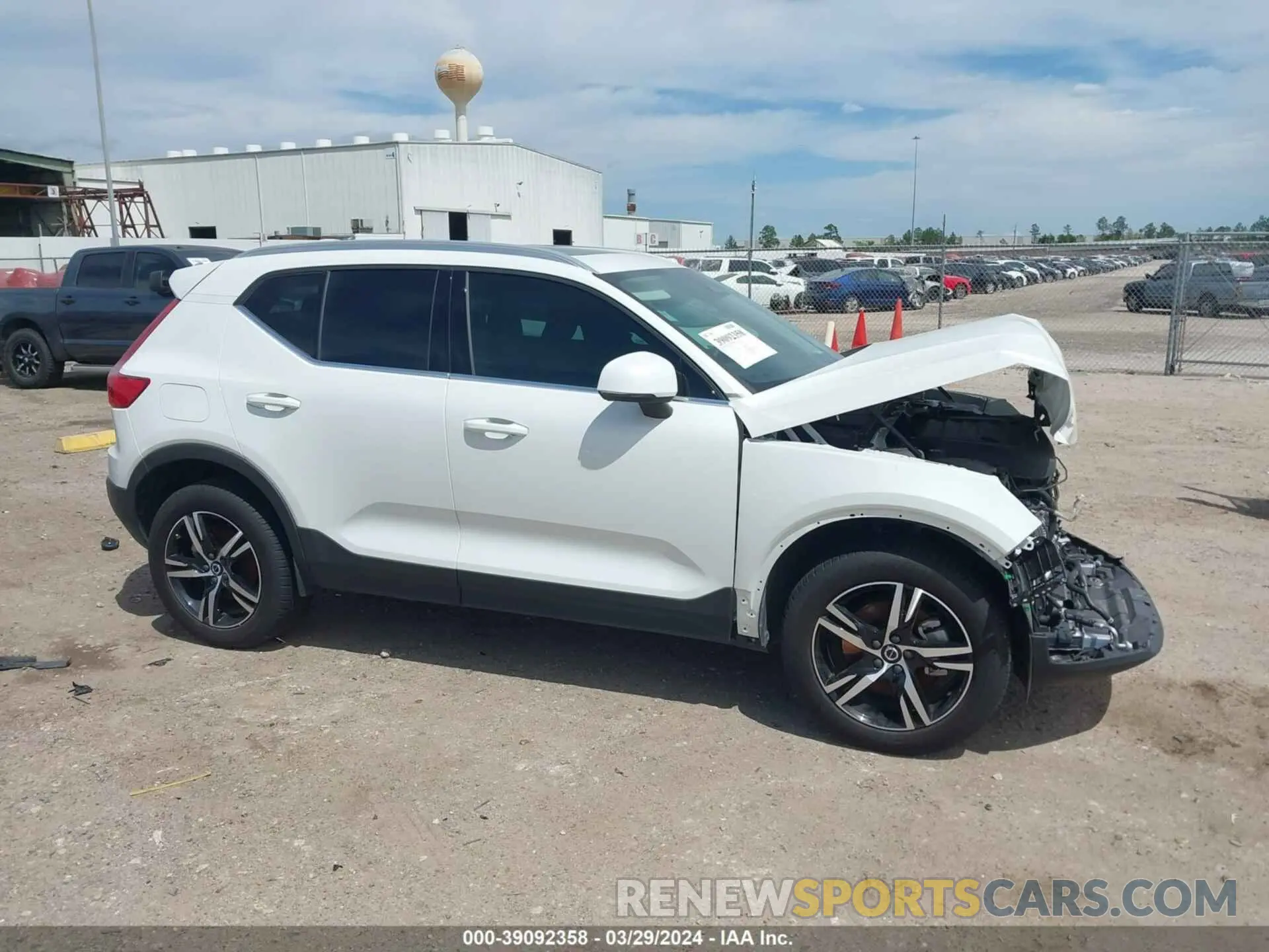 14 Фотография поврежденного автомобиля YV4L12UE1P2029854 VOLVO XC40 2023