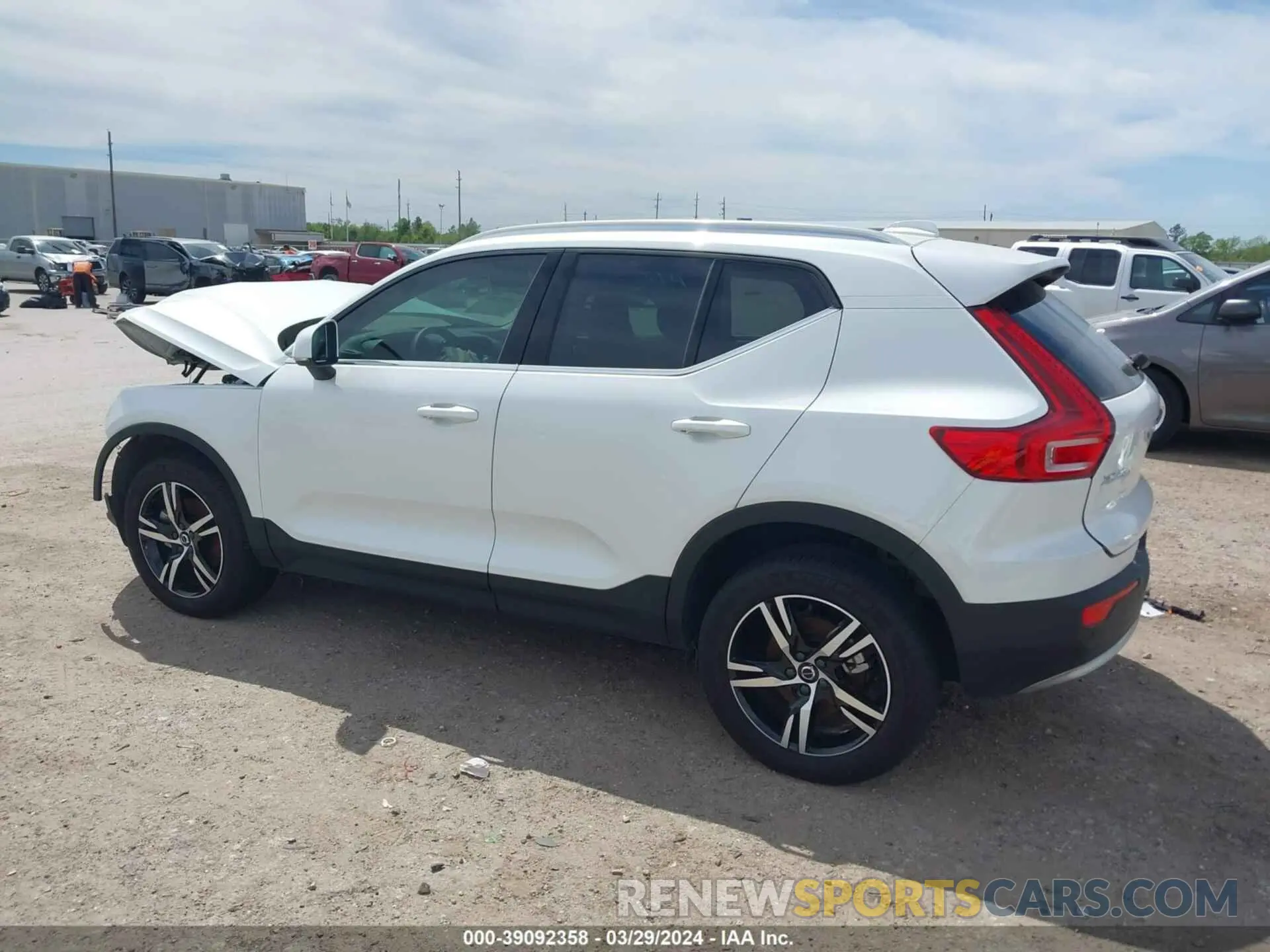 15 Фотография поврежденного автомобиля YV4L12UE1P2029854 VOLVO XC40 2023