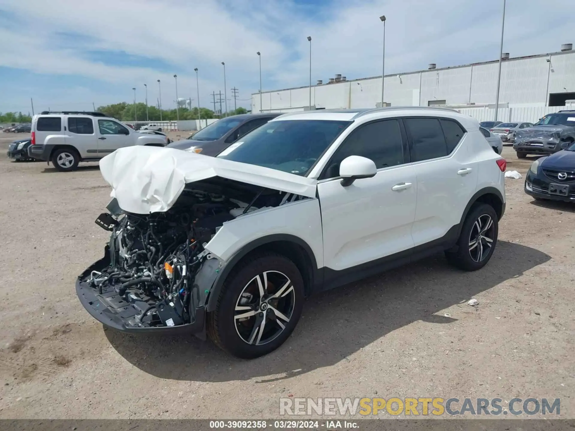 2 Фотография поврежденного автомобиля YV4L12UE1P2029854 VOLVO XC40 2023