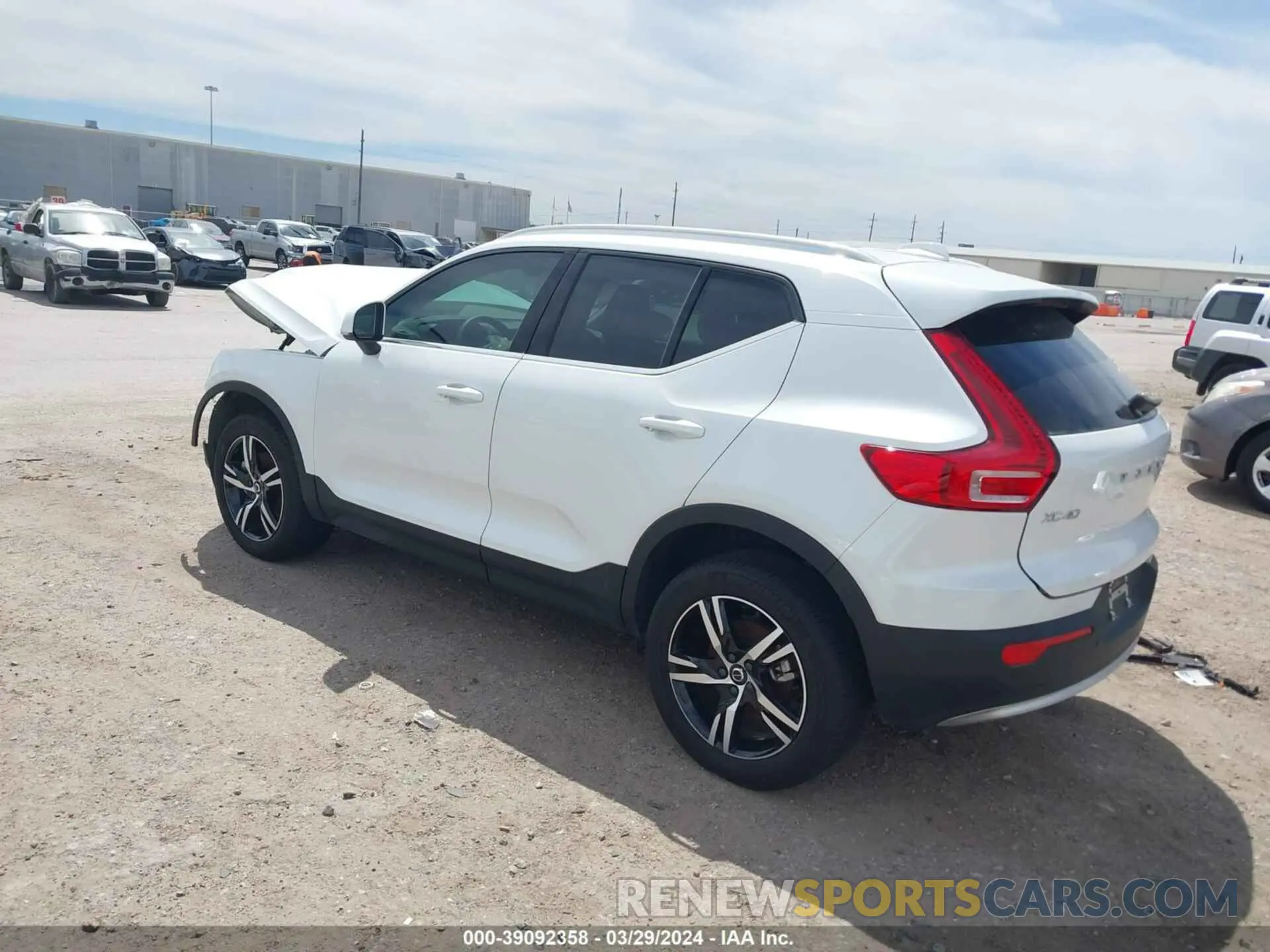 3 Фотография поврежденного автомобиля YV4L12UE1P2029854 VOLVO XC40 2023