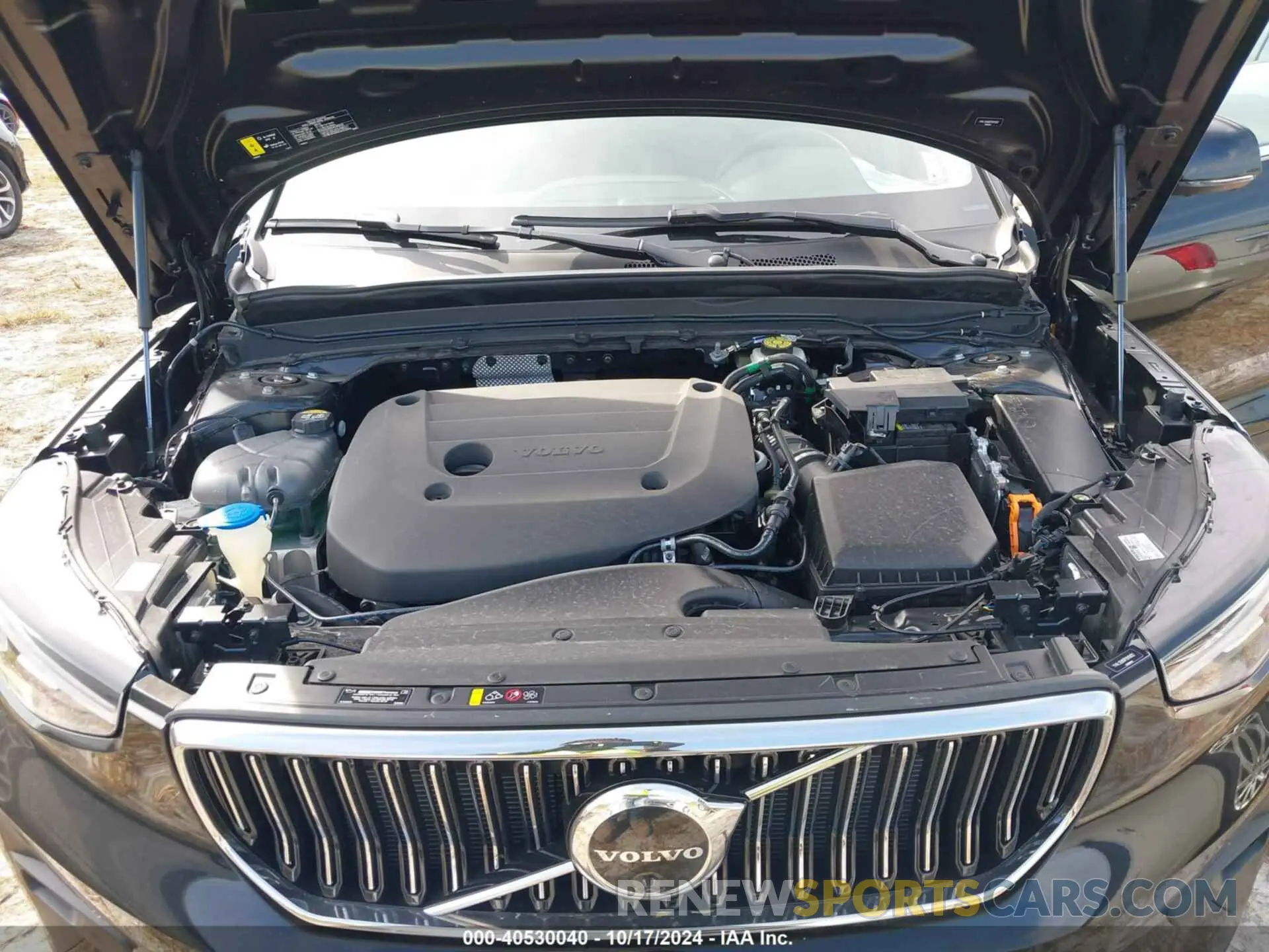 10 Photograph of a damaged car YV4L12UN3P2915822 VOLVO XC40 2023