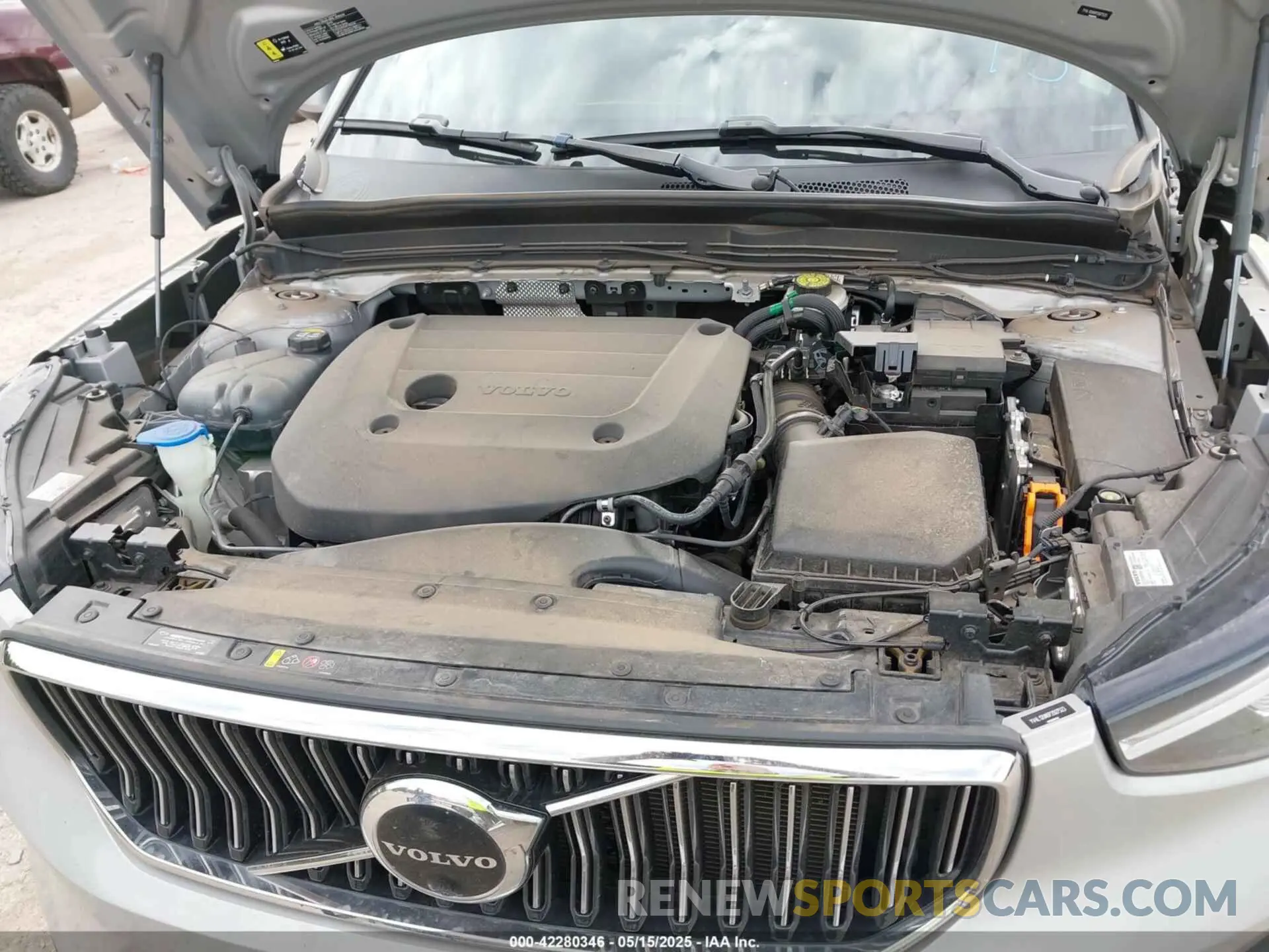10 Фотография поврежденного автомобиля YV4L12UN9P2927523 VOLVO XC40 2023