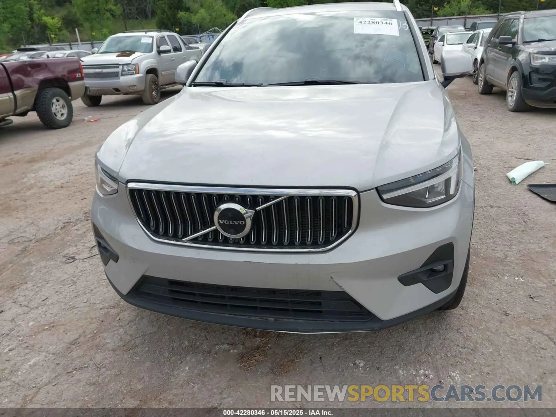 12 Фотография поврежденного автомобиля YV4L12UN9P2927523 VOLVO XC40 2023