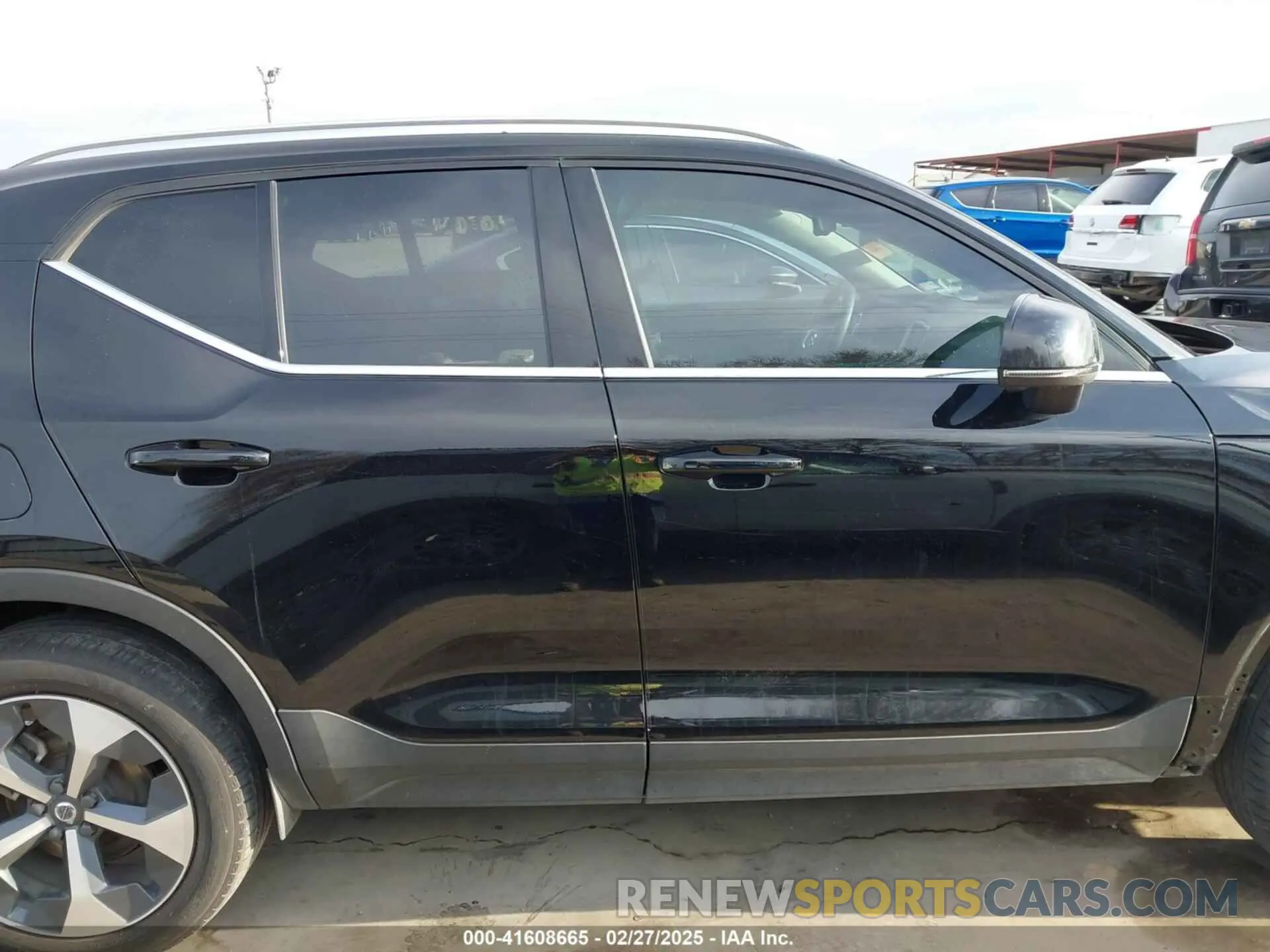 14 Фотография поврежденного автомобиля YV4L12UN9P2949683 VOLVO XC40 2023