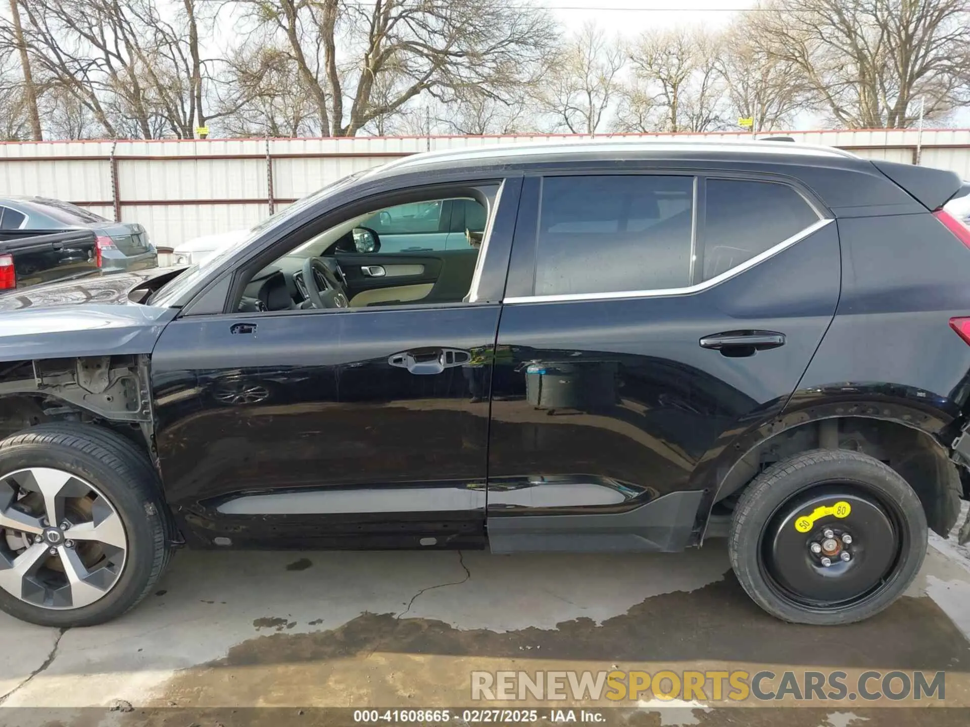 15 Фотография поврежденного автомобиля YV4L12UN9P2949683 VOLVO XC40 2023