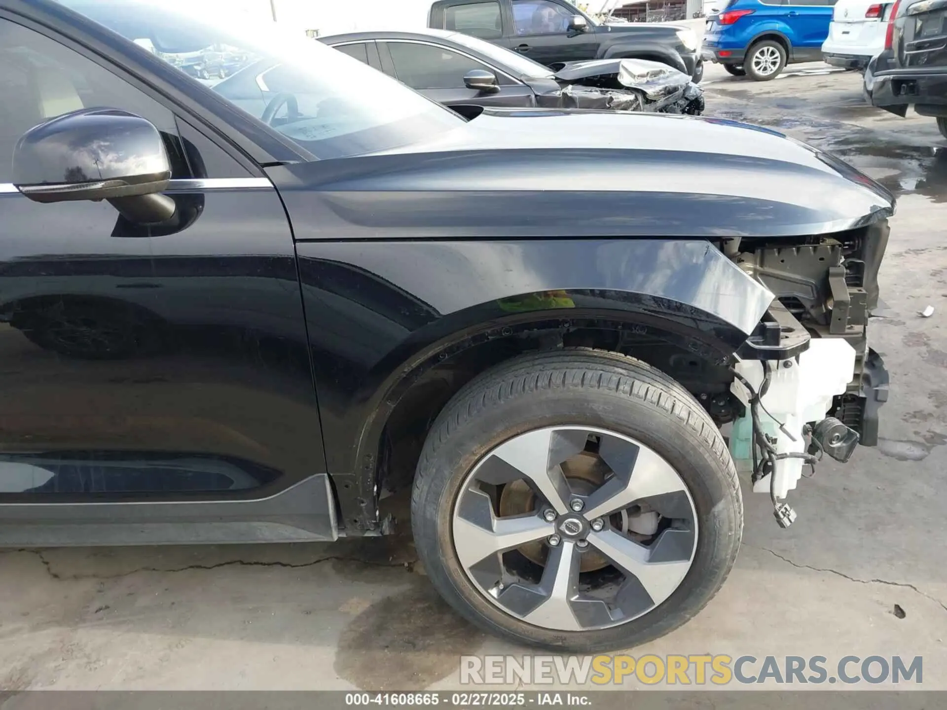 21 Фотография поврежденного автомобиля YV4L12UN9P2949683 VOLVO XC40 2023