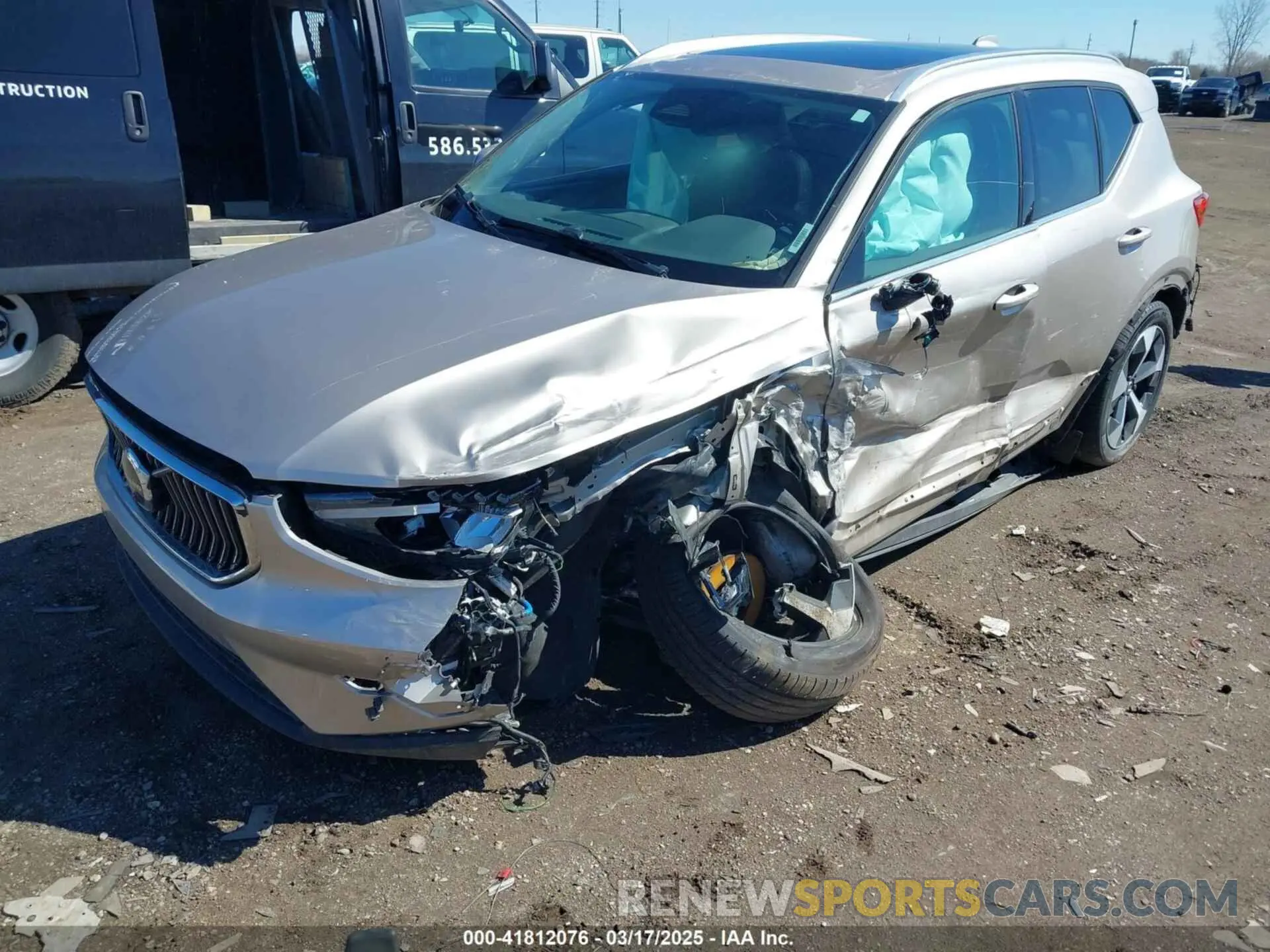 6 Фотография поврежденного автомобиля YV4L12UE3R2290695 VOLVO XC40 2024
