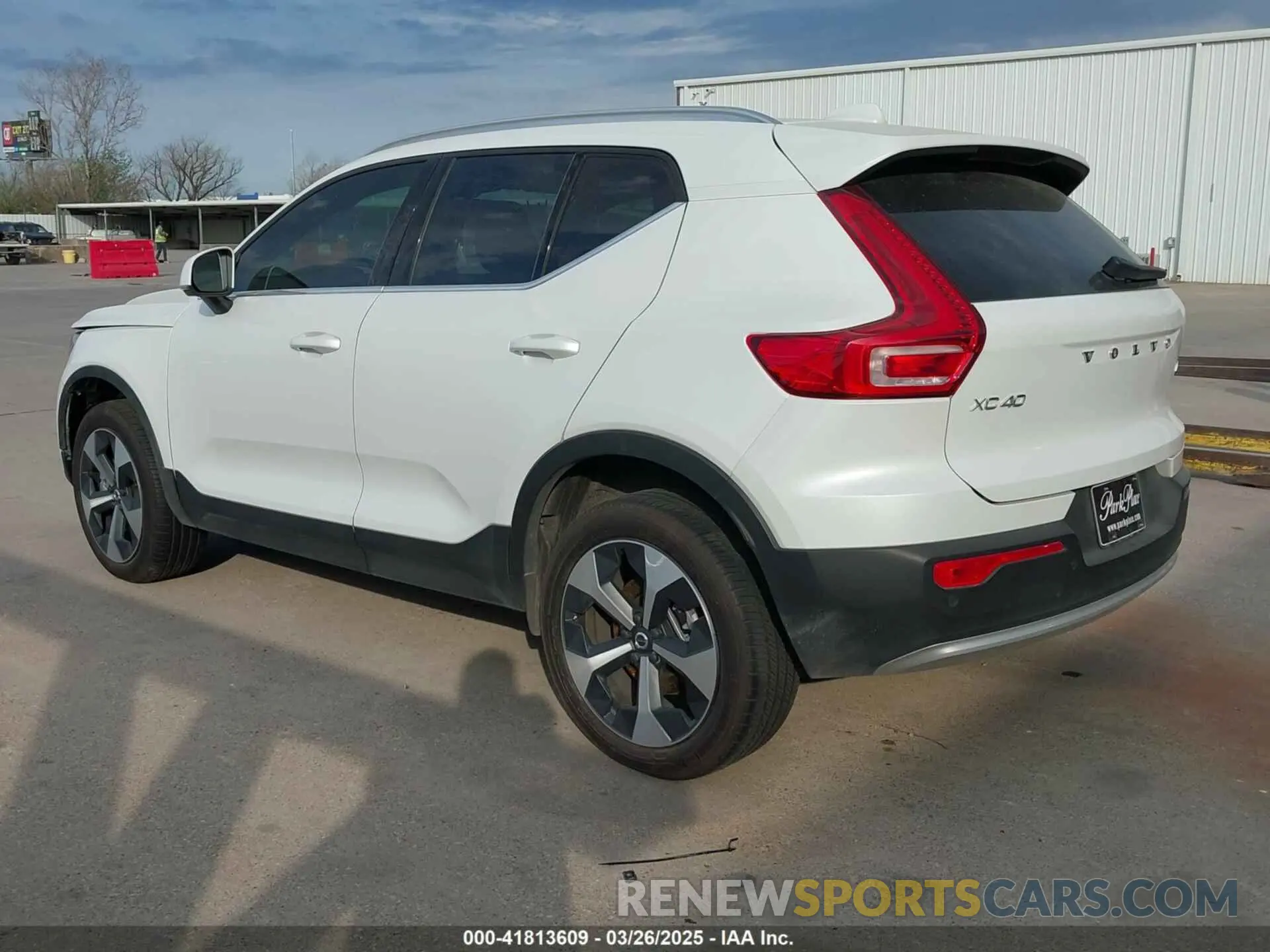 3 Фотография поврежденного автомобиля YV4L12UK5R2226924 VOLVO XC40 2024