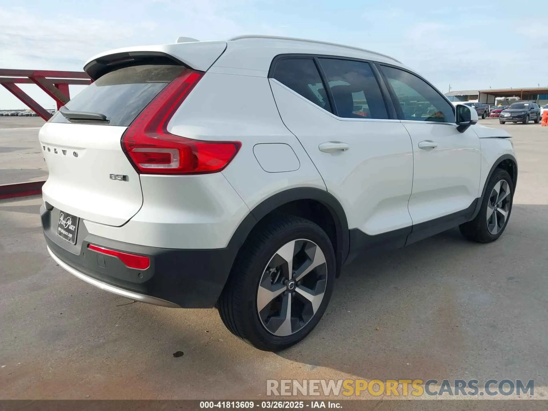 4 Фотография поврежденного автомобиля YV4L12UK5R2226924 VOLVO XC40 2024