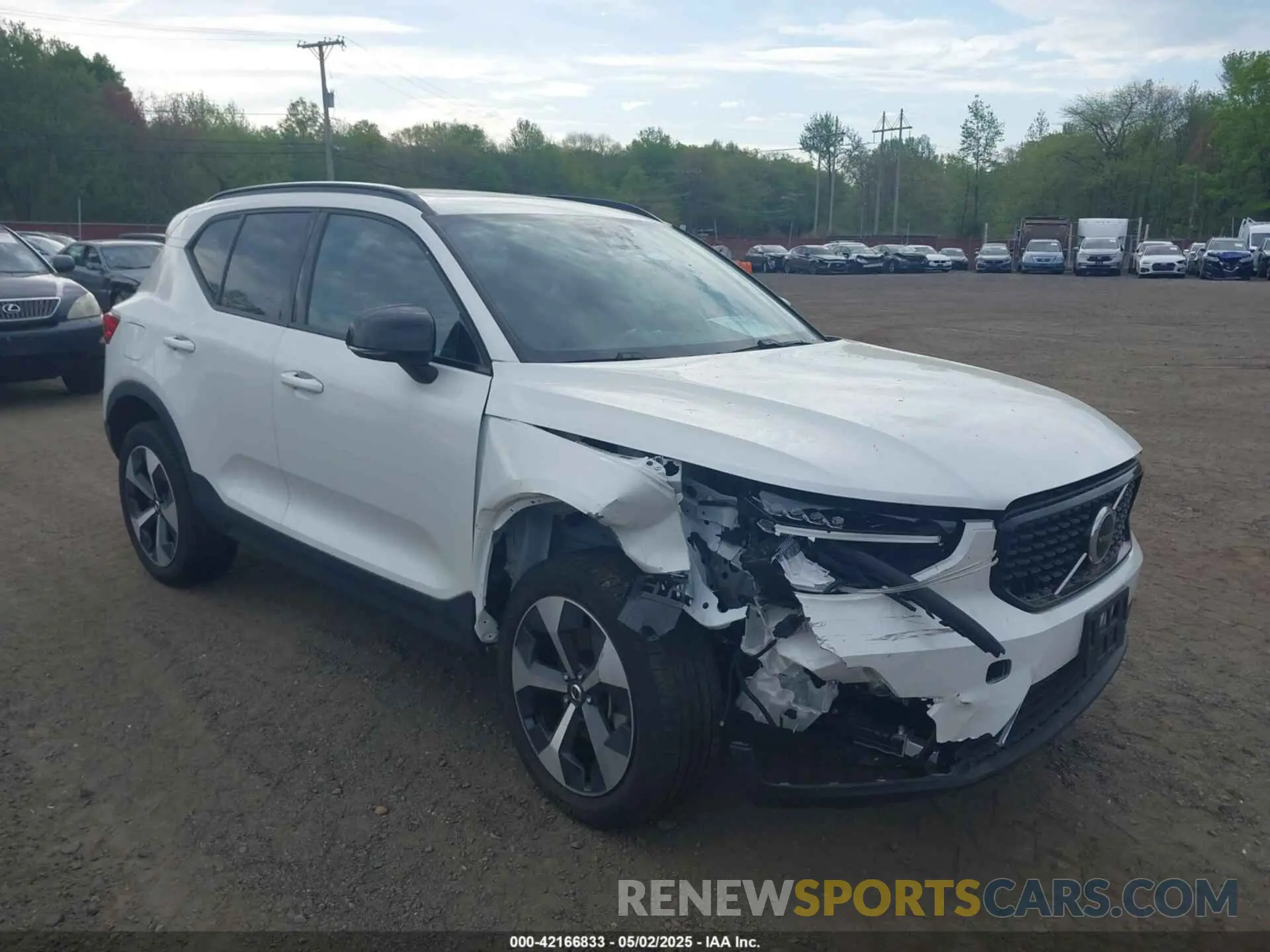 6 Photograph of a damaged car YV4L12UKXR2216003 VOLVO XC40 2024
