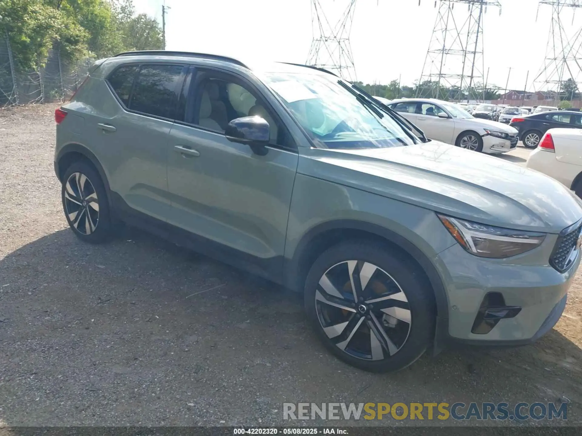 1 Photograph of a damaged car YV4L12UM0R2310523 VOLVO XC40 2024