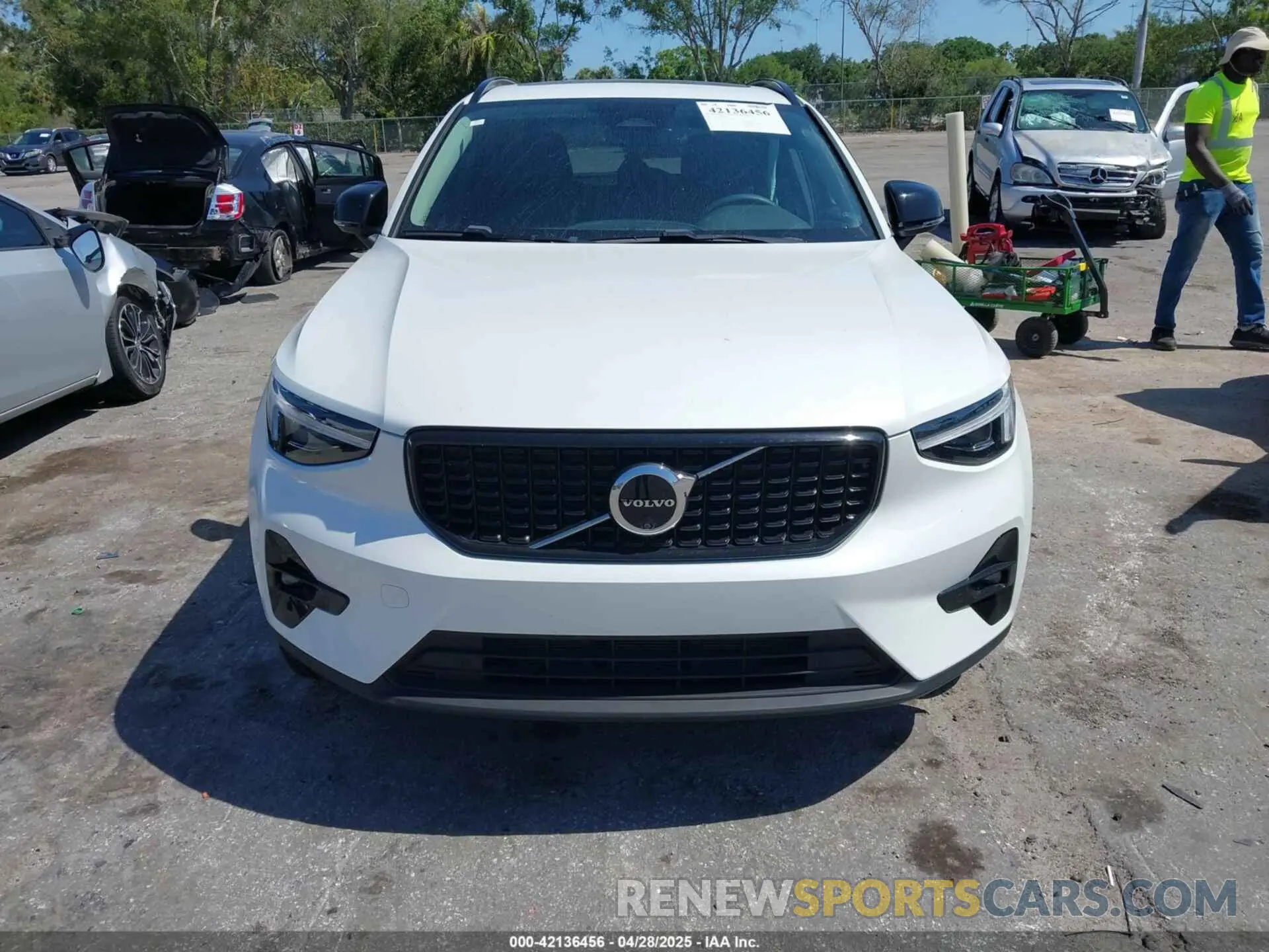 12 Photograph of a damaged car YV4L12UC2S2451557 VOLVO XC40 2025