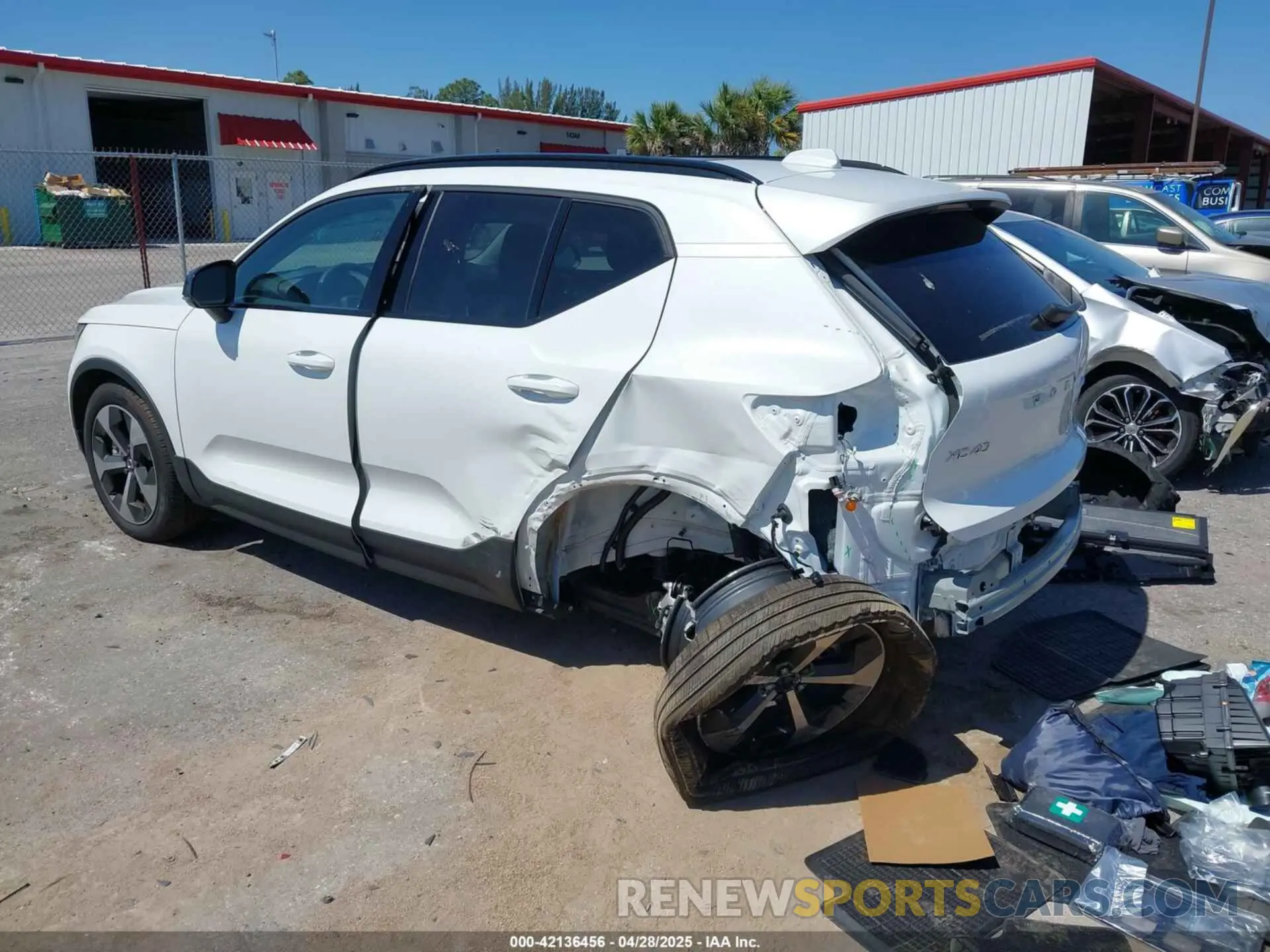 3 Photograph of a damaged car YV4L12UC2S2451557 VOLVO XC40 2025