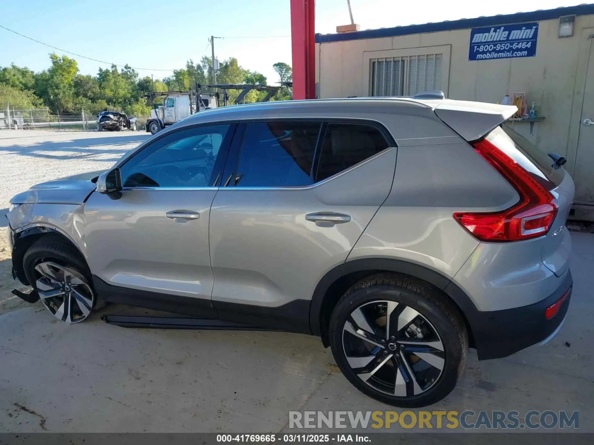 15 Photograph of a damaged car YV4L12UF6S2560078 VOLVO XC40 2025