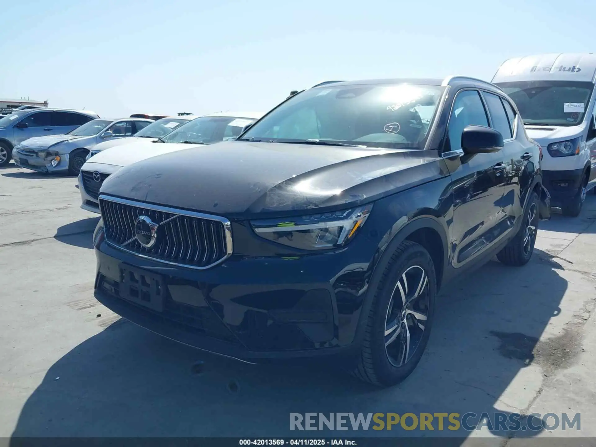 2 Фотография поврежденного автомобиля YV4L12UJ1S2557593 VOLVO XC40 2025