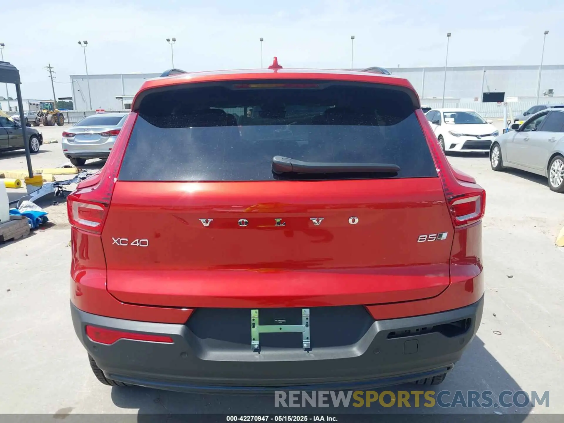 17 Photograph of a damaged car YV4L12UM3S2529546 VOLVO XC40 2025