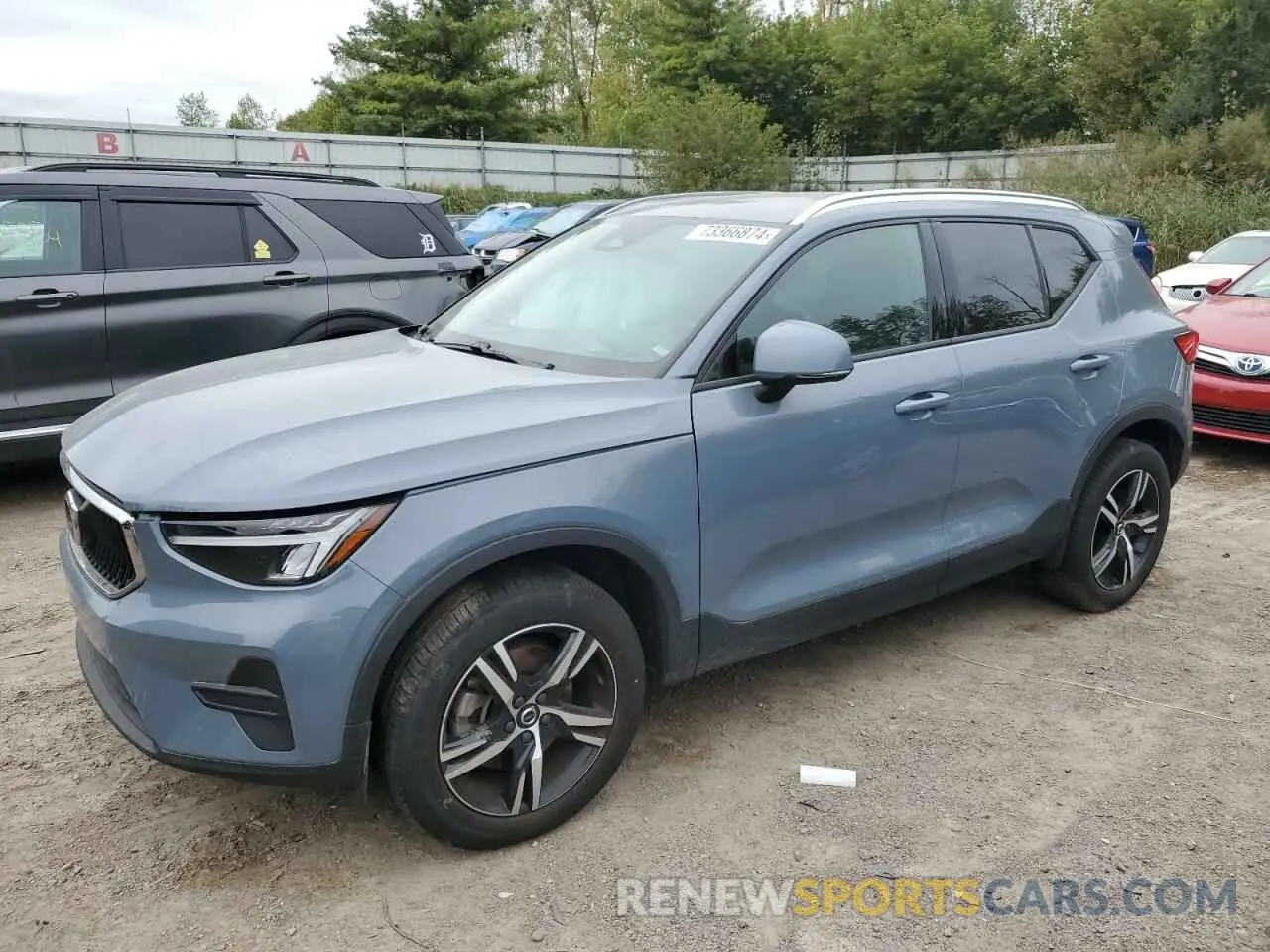 1 Photograph of a damaged car YV4L12UV4P2925081 VOLVO XC40 CORE 2023