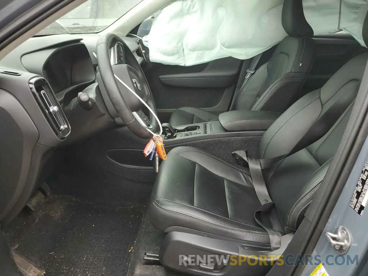 7 Photograph of a damaged car YV4L12UV4P2925081 VOLVO XC40 CORE 2023