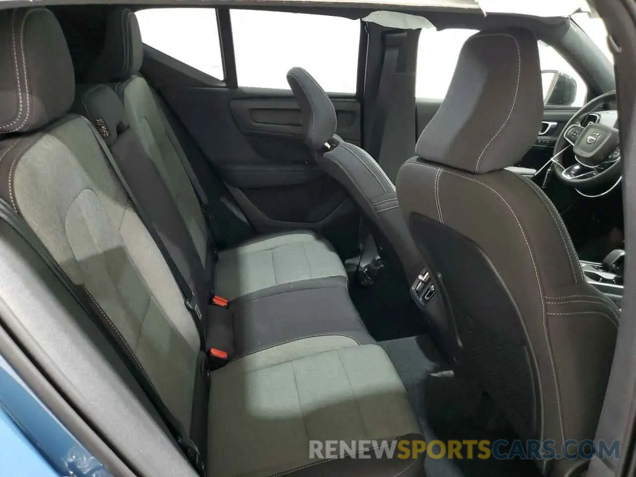 11 Photograph of a damaged car YV4L12UK1R2332707 VOLVO XC40 CORE 2024