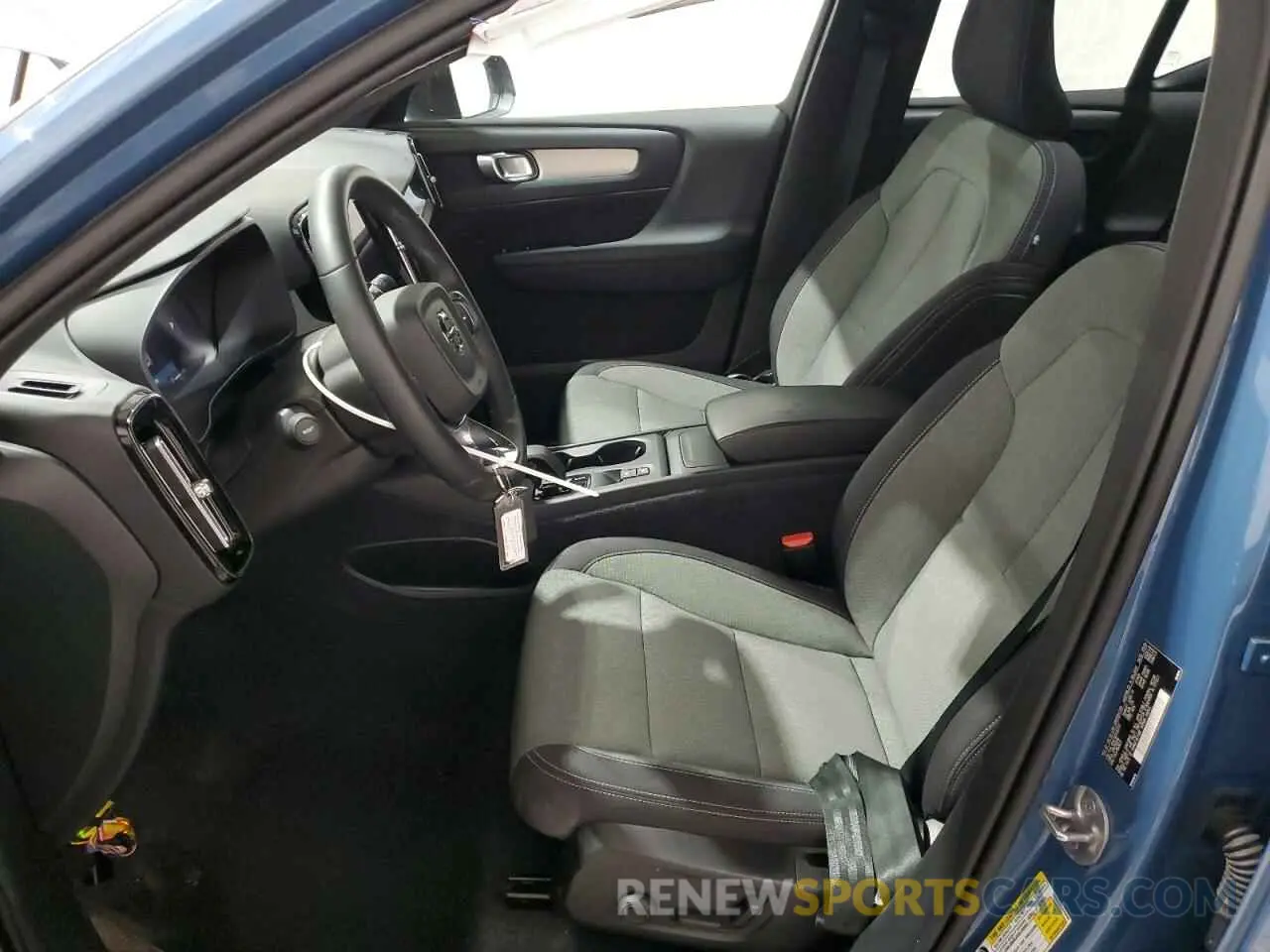7 Photograph of a damaged car YV4L12UK1R2332707 VOLVO XC40 CORE 2024