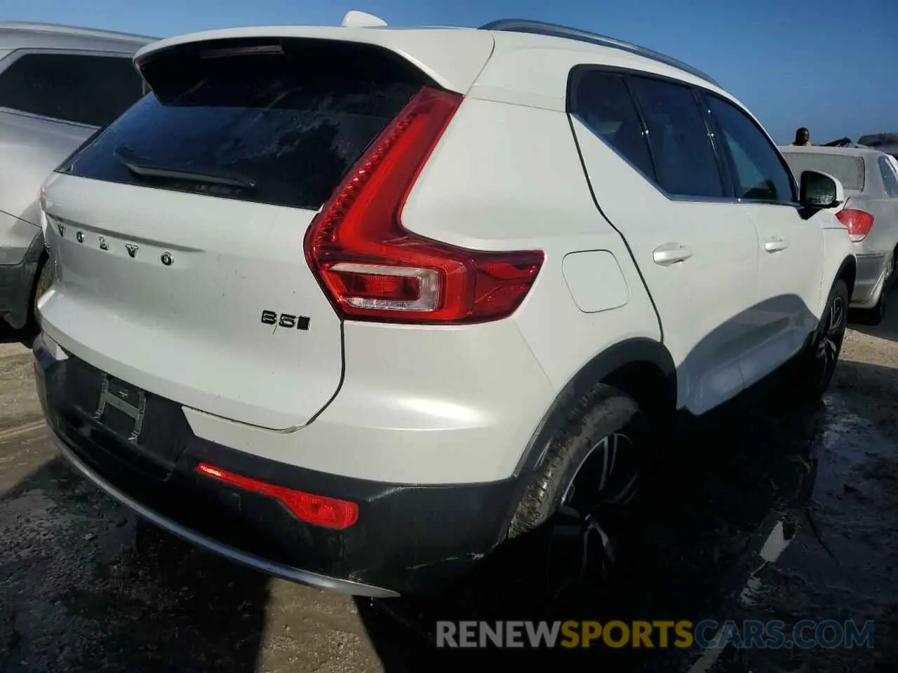 3 Photograph of a damaged car YV4L12UJ3S2450867 VOLVO XC40 CORE 2025