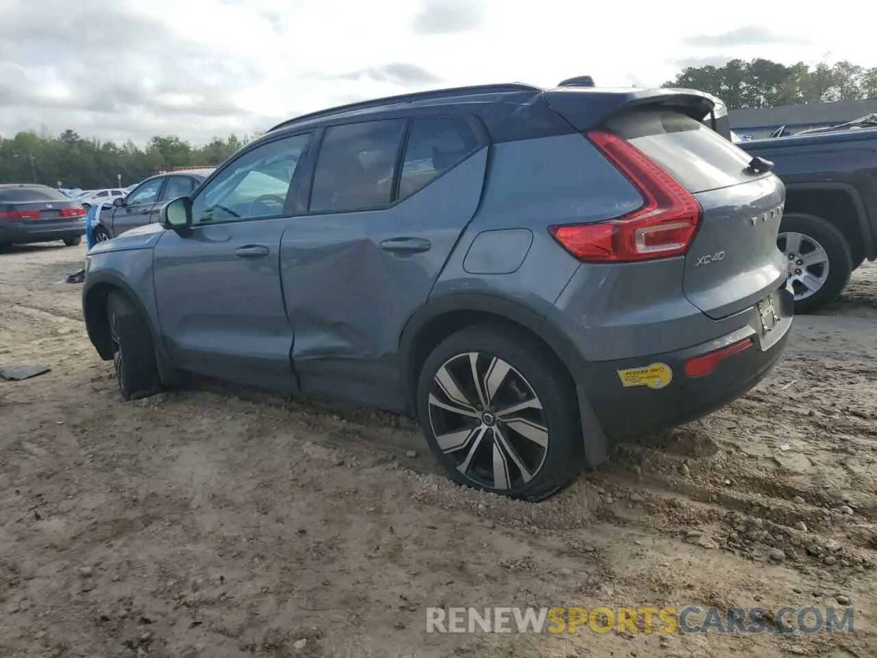 2 Photograph of a damaged car YV4ED3UB2N2695162 VOLVO XC40 P8 RE 2022