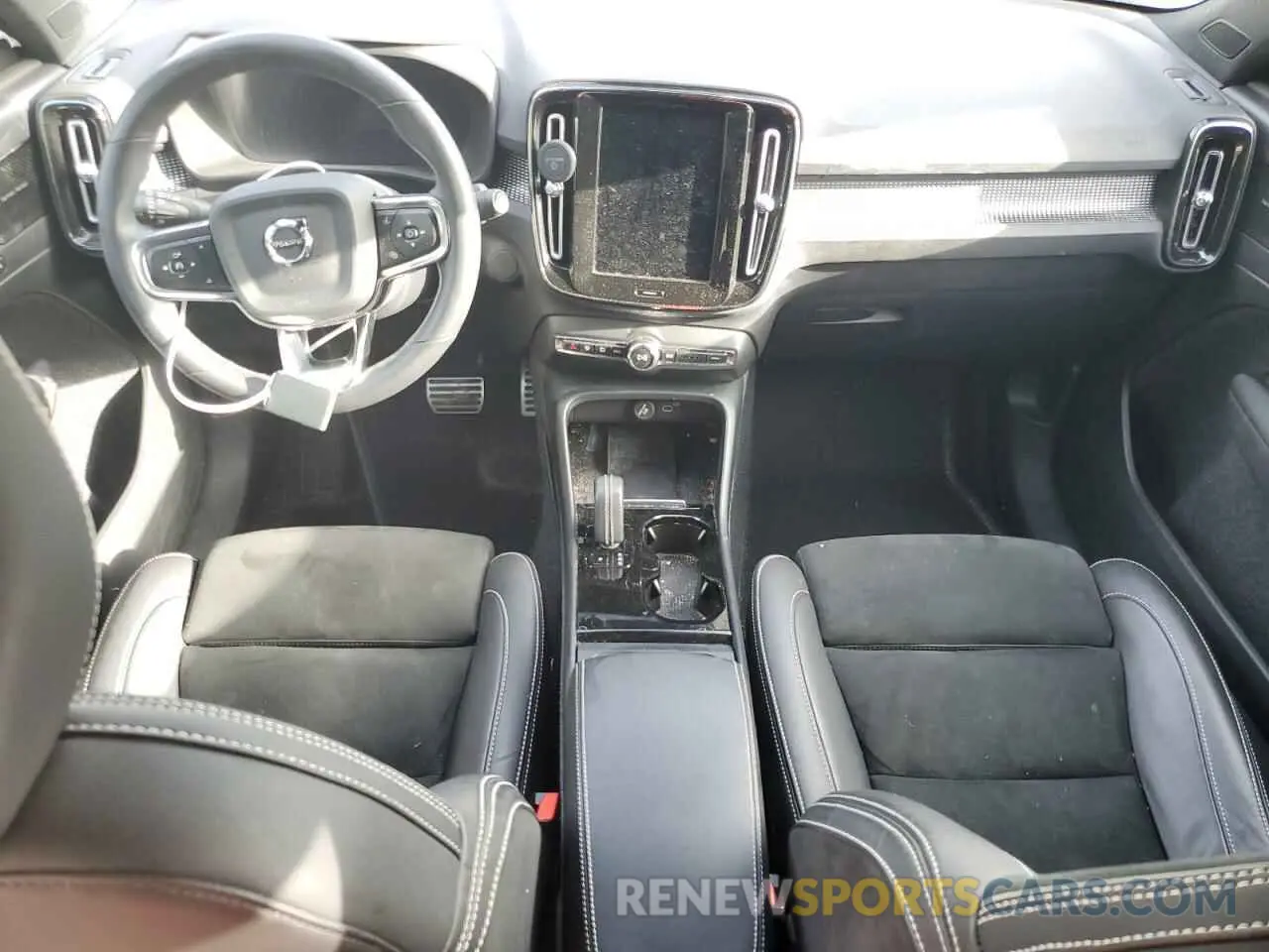 8 Photograph of a damaged car YV4ED3UB2N2695162 VOLVO XC40 P8 RE 2022