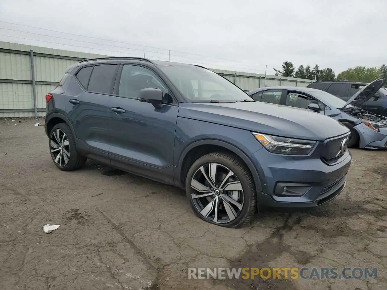 4 Photograph of a damaged car YV4ED3UBXN2749811 VOLVO XC40 P8 RE 2022