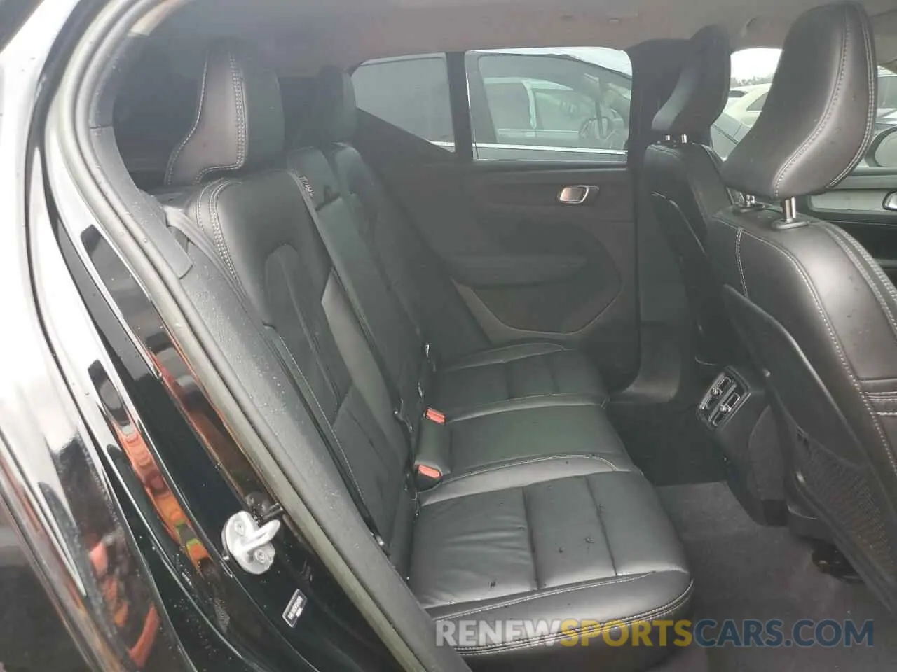 11 Фотография поврежденного автомобиля YV4L12UE5P2042610 VOLVO XC40 PLUS 2023
