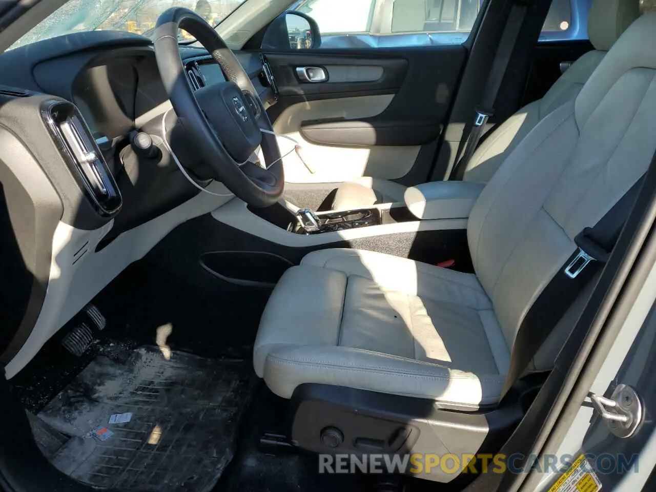 7 Фотография поврежденного автомобиля YV4L12UN8P2913418 VOLVO XC40 PLUS 2023
