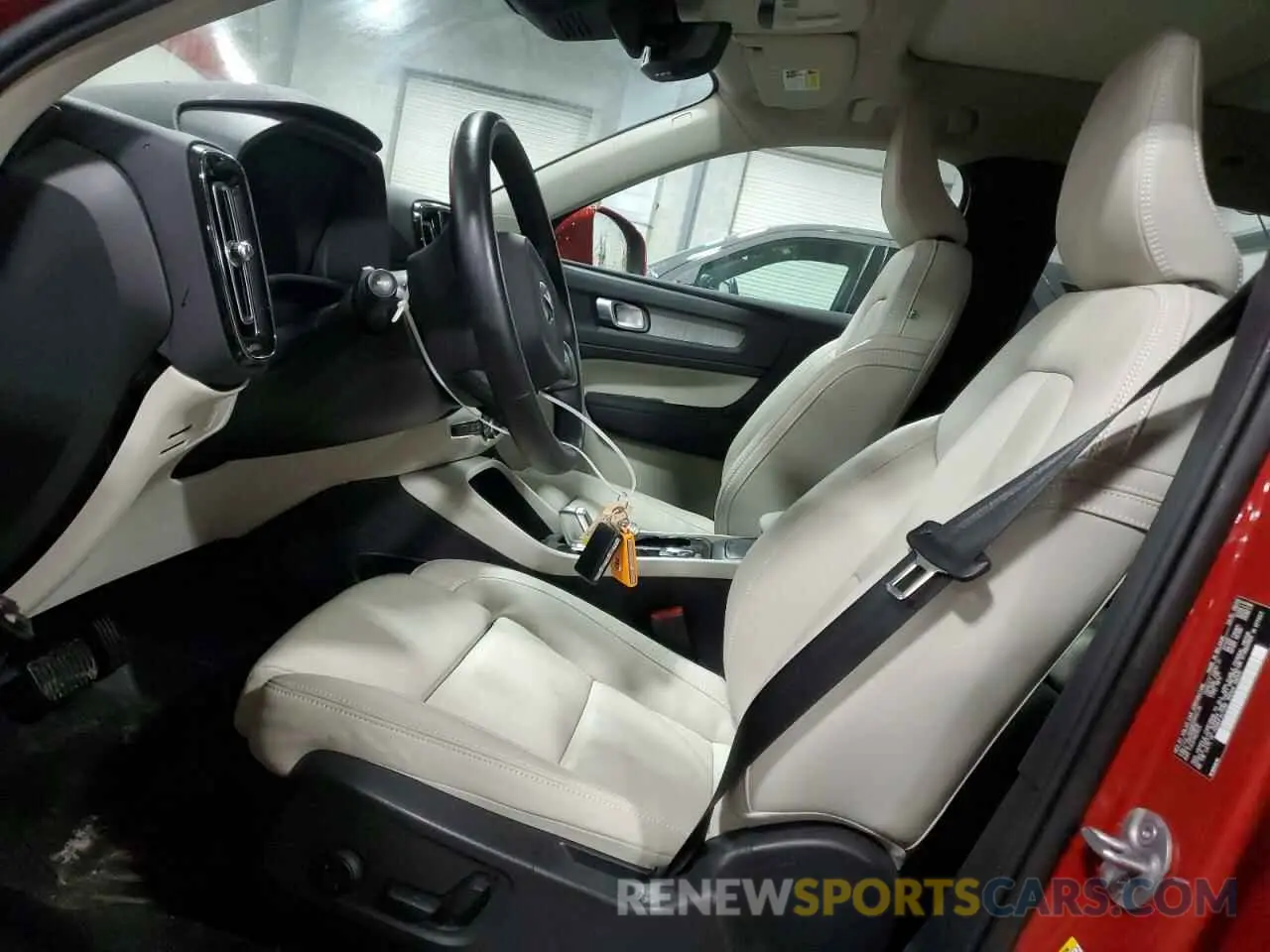 7 Фотография поврежденного автомобиля YV4L12UN8P2946726 VOLVO XC40 PLUS 2023