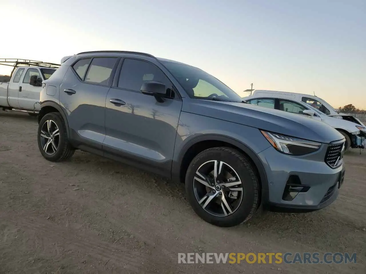 4 Фотография поврежденного автомобиля YV4L12UW4P2085974 VOLVO XC40 PLUS 2023