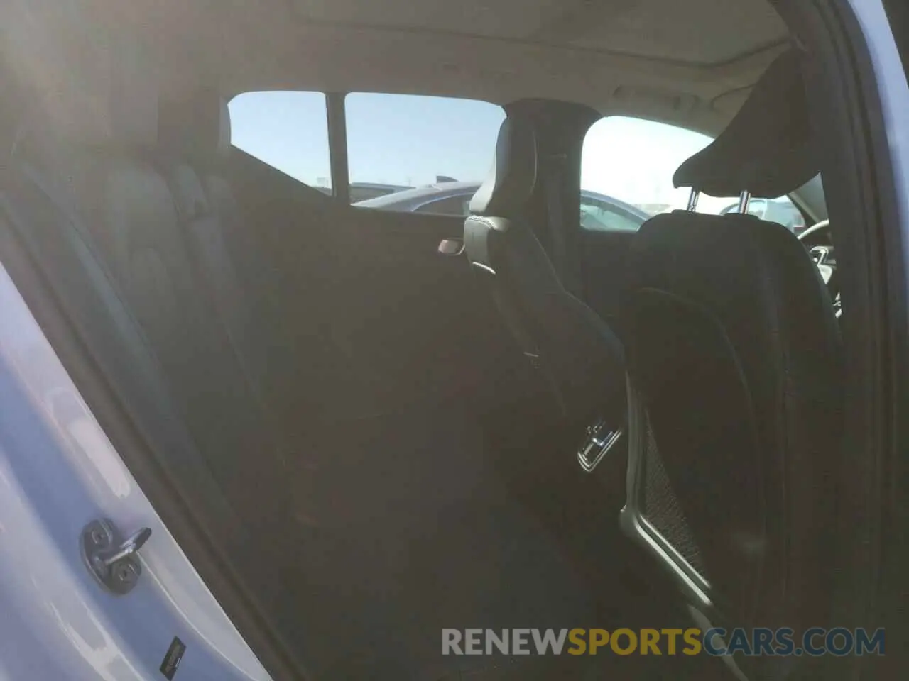 10 Photograph of a damaged car YV4L12UE0R2350934 VOLVO XC40 PLUS 2024