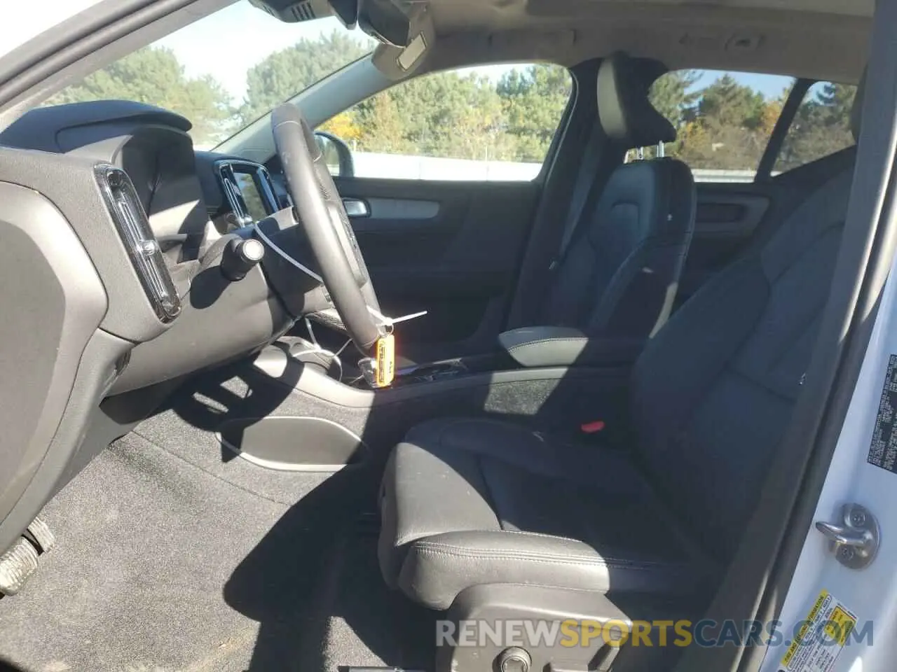 7 Photograph of a damaged car YV4L12UE0R2350934 VOLVO XC40 PLUS 2024