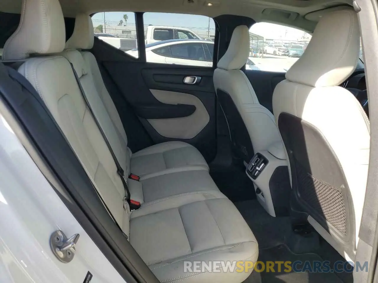 11 Фотография поврежденного автомобиля YV4L12UE2R2343984 VOLVO XC40 PLUS 2024
